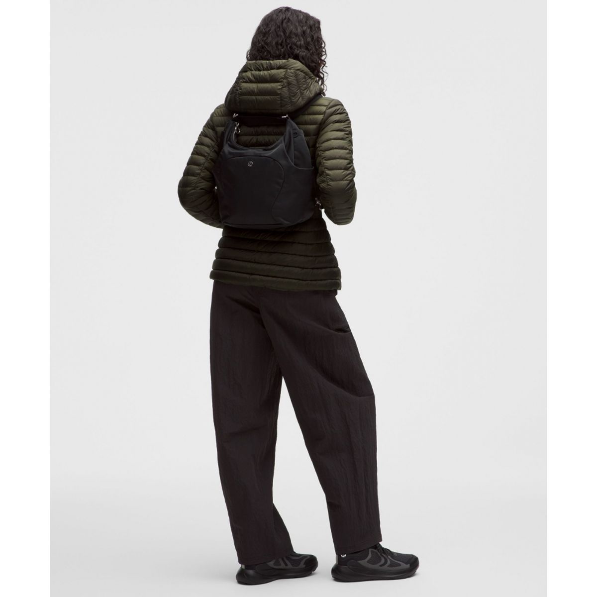 룰루레몬(LULULEMON) 시티 에센셜 컨버터블 숄더백 7L  BLK SLVR