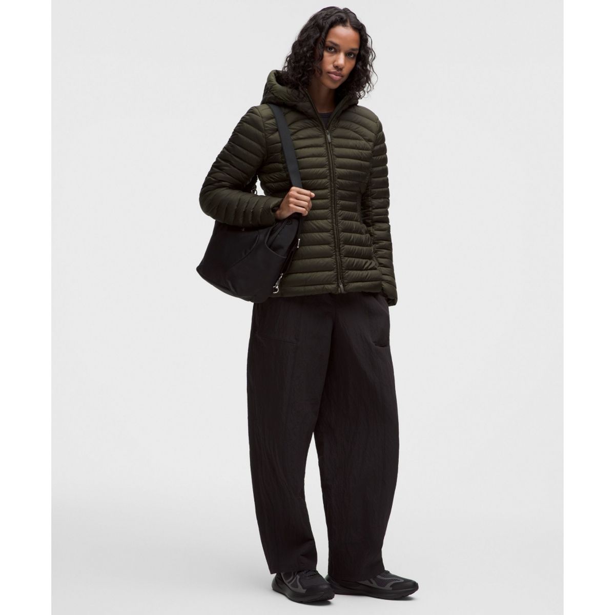 룰루레몬(LULULEMON) 시티 에센셜 컨버터블 숄더백 7L  BLK SLVR