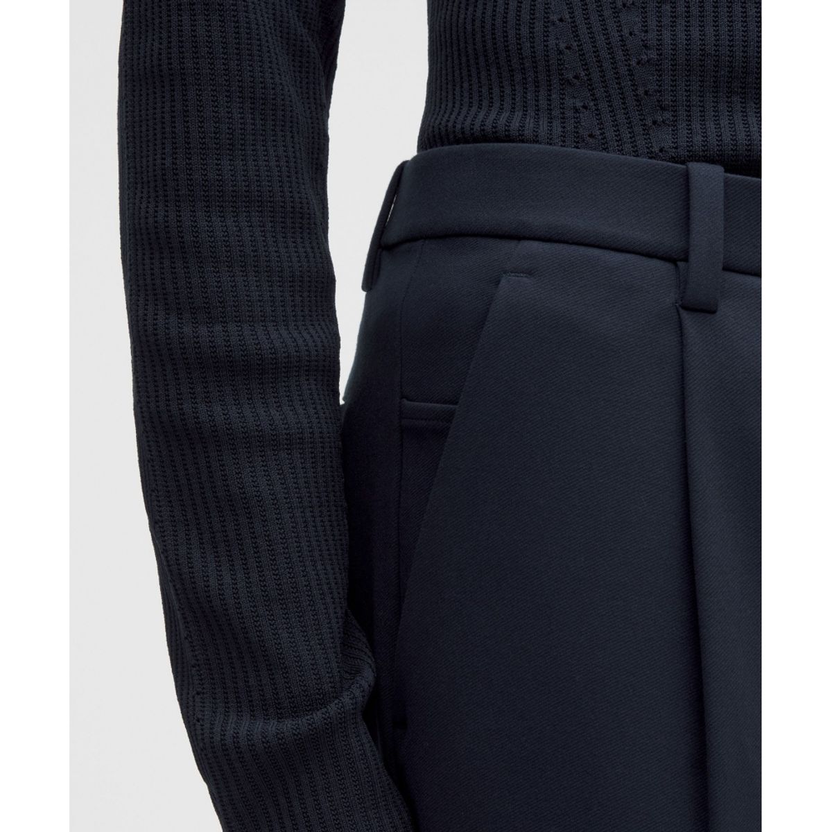 룰루레몬(LULULEMON) 멘즈 데이드리프트 릴랙스 핏 폰테 트라우저 *레귤러  TRNV