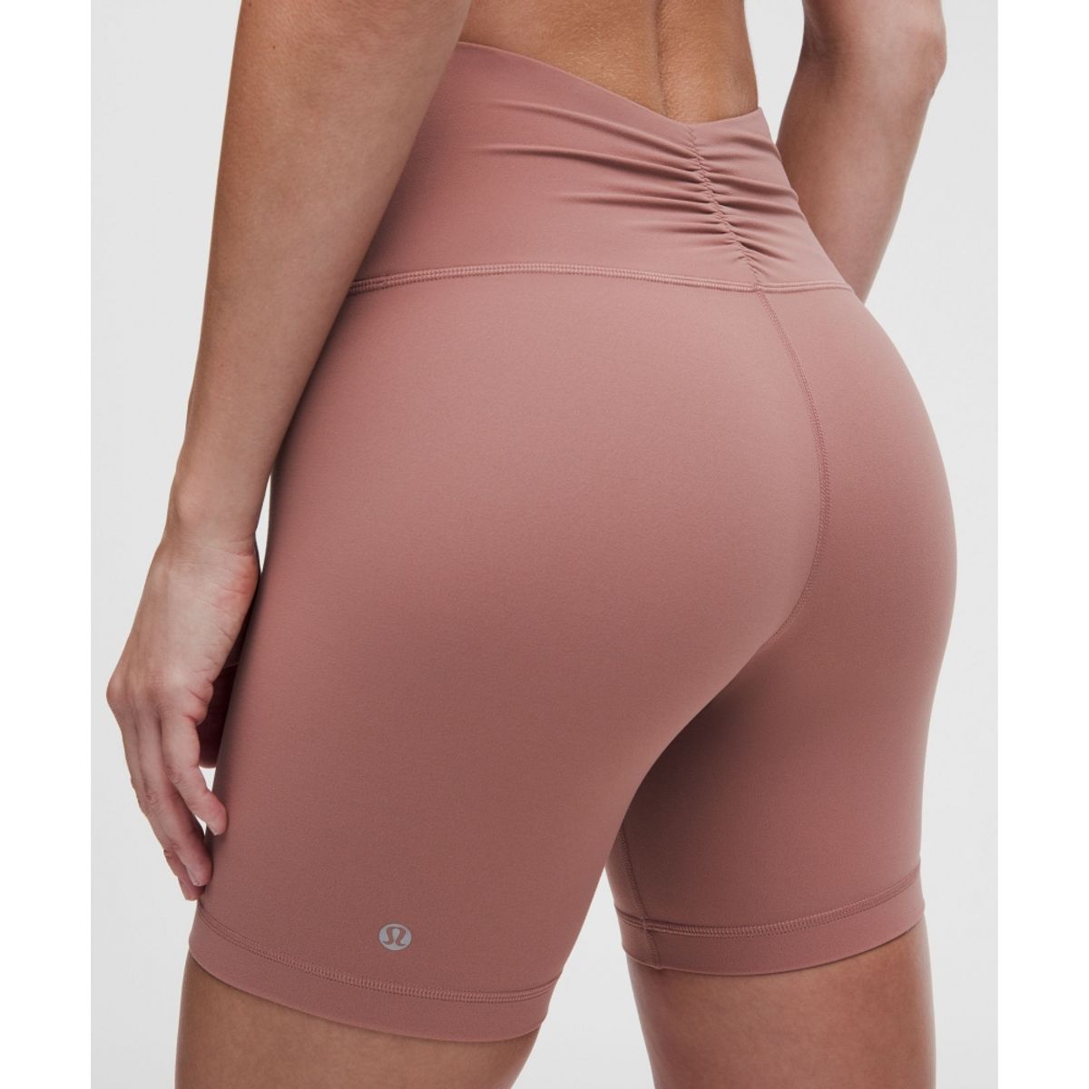 룰루레몬(LULULEMON) 올 잇 테익스 백 루시드 하이라이즈 쇼츠 6inch  TOPK