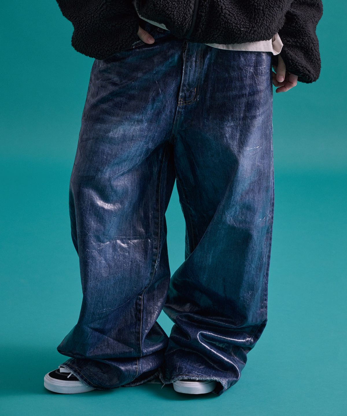 카이소(KYSO) [Trend Space x KYSO] Loose Fit Coated Denim Blue