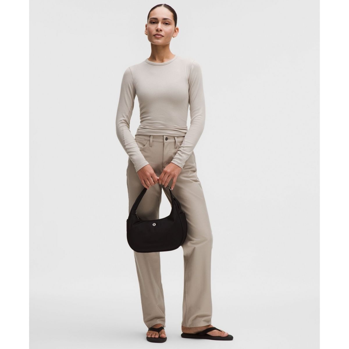 룰루레몬(LULULEMON) 시티 에센셜 숄더백  BLK SLVR