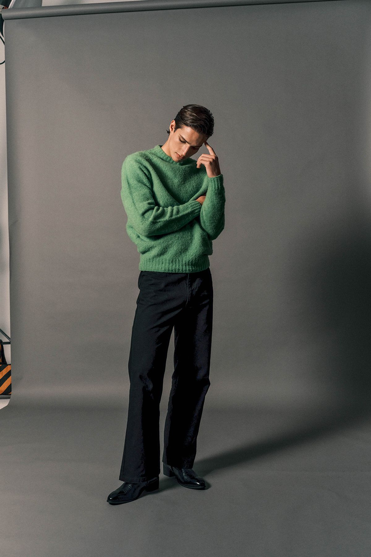 에드워드맥스(EDWARDMAX) 쉐기독 그린 남여공용 라운드 니트 홀가먼트 EKN-BANFF (SAGE GREEN)