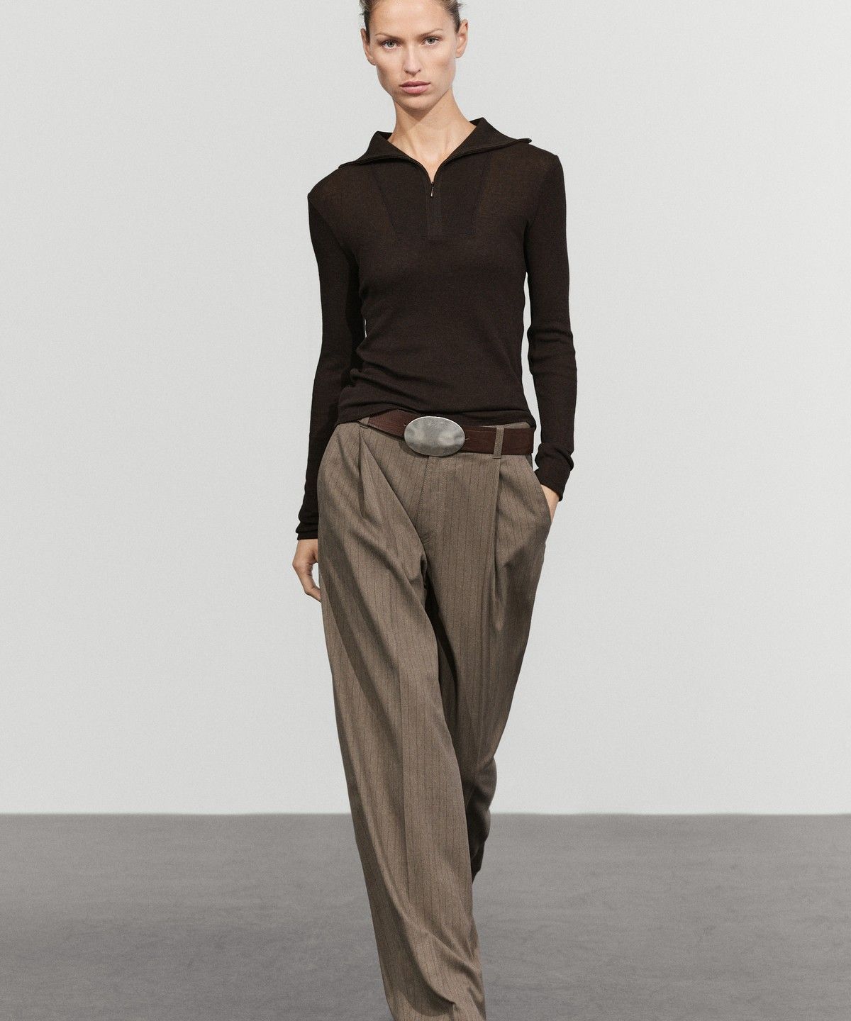 마시모두띠(MASSIMO DUTTI) 와이드 레그 핀스트라이프 팬츠