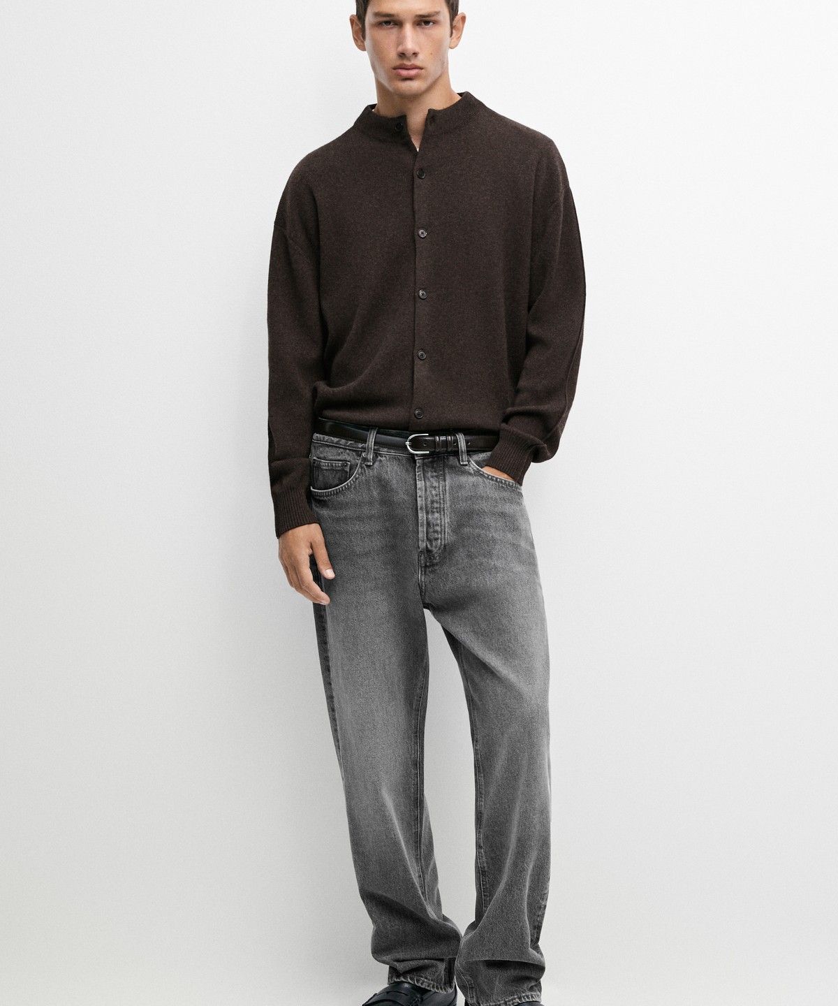 마시모두띠(MASSIMO DUTTI) 버튼 디테일 퍼킨스 칼라 가디건