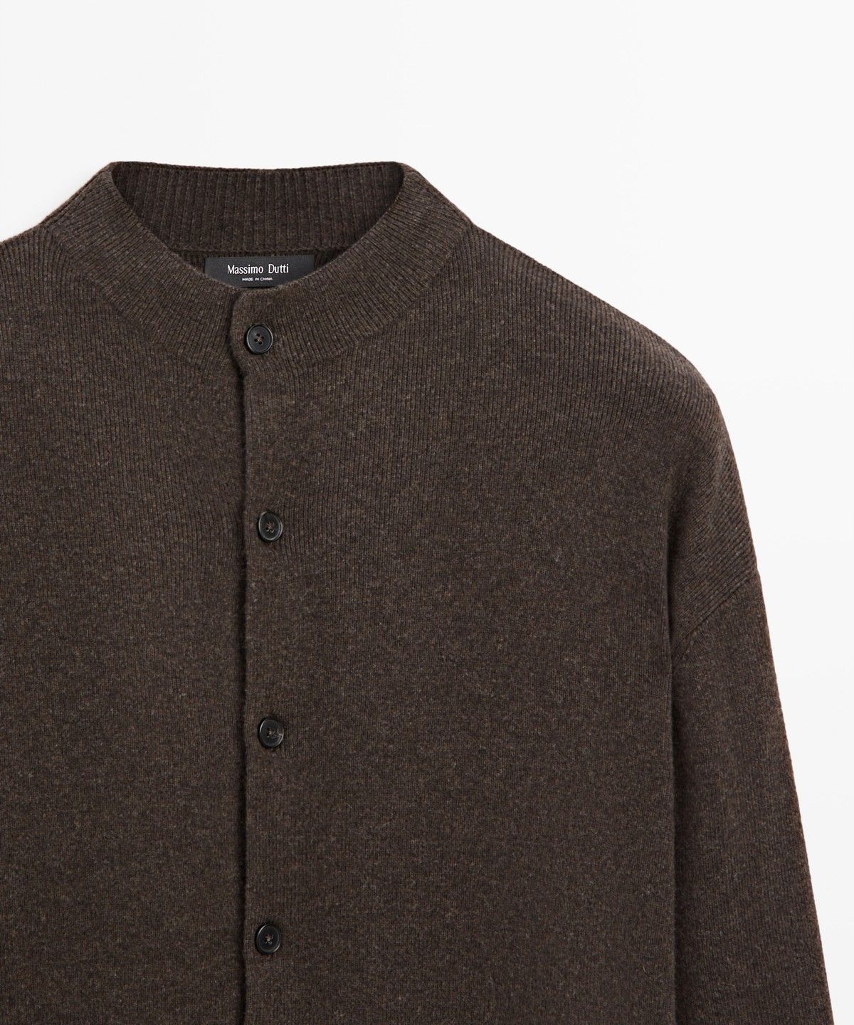 마시모두띠(MASSIMO DUTTI) 버튼 디테일 퍼킨스 칼라 가디건