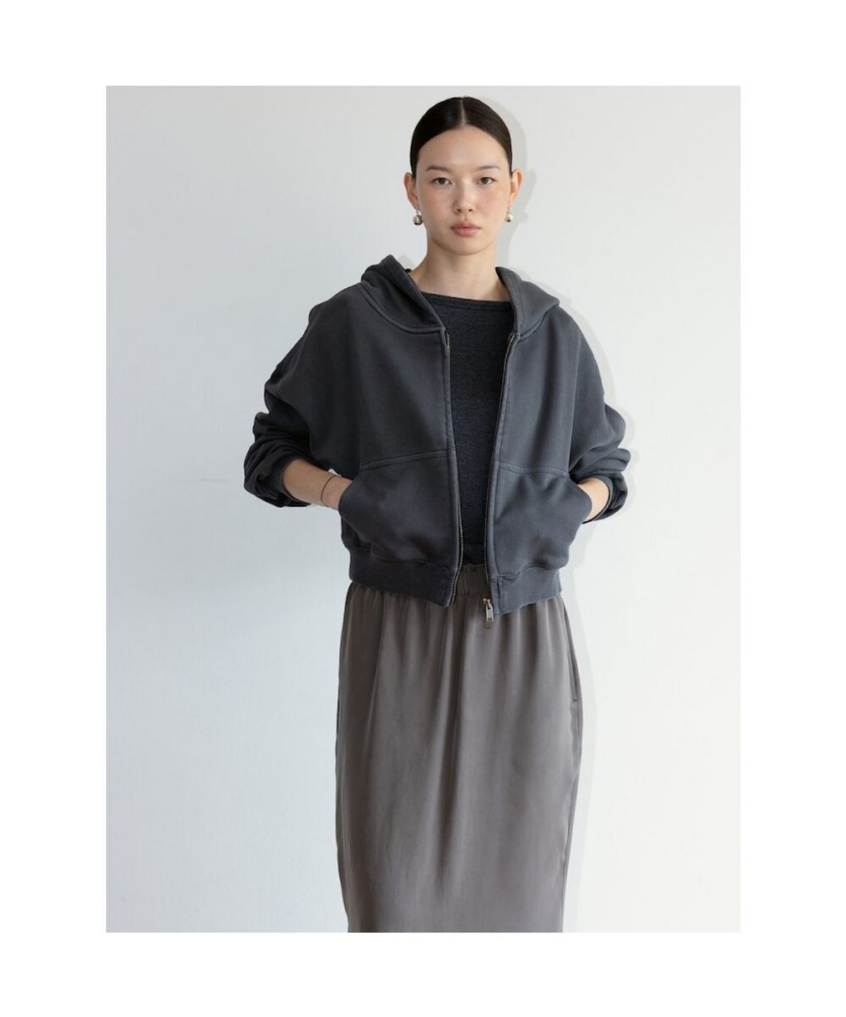 디애퍼처(THE APERTURE) Crop Hoodie Jumper  Ash (TA6739A014)