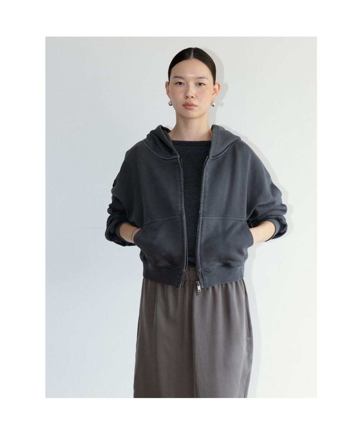 디애퍼처(THE APERTURE) Crop Hoodie Jumper  Ash (TA6739A014)