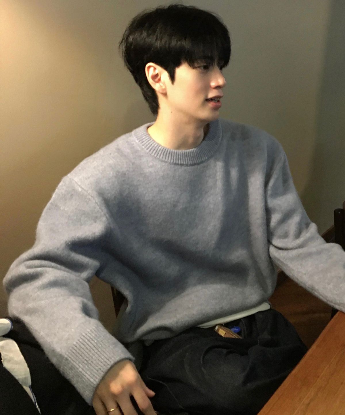 마인드브릿지(MINDBRIDGE) [ON][COMFY]헤어리 울 혼방 오버핏 세미 크롭 니트 - 6color