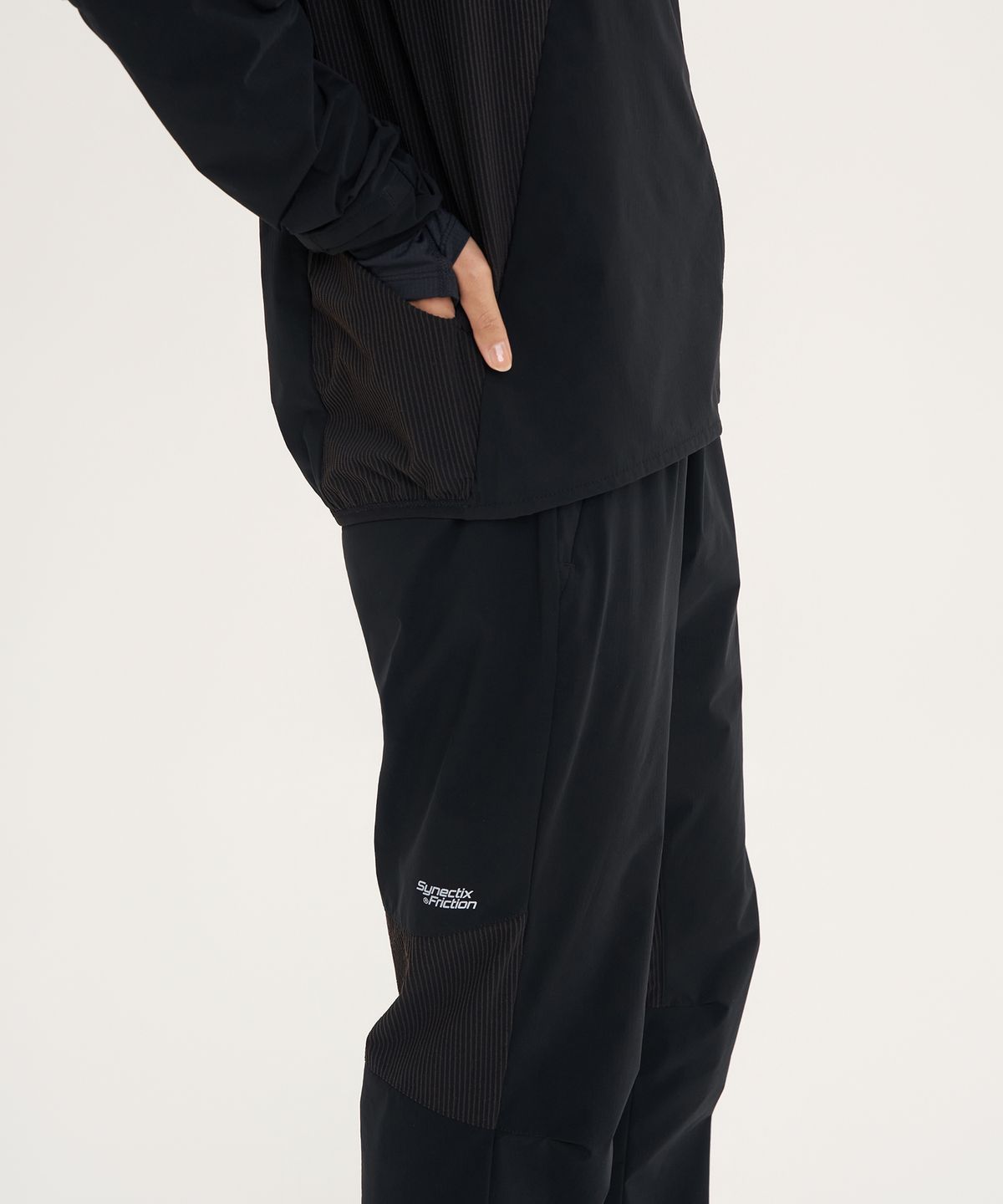 고요웨어(GOYOWEAR) [시넥틱스 프릭션] 써멀그레인 테이퍼드 팬츠 (블랙)