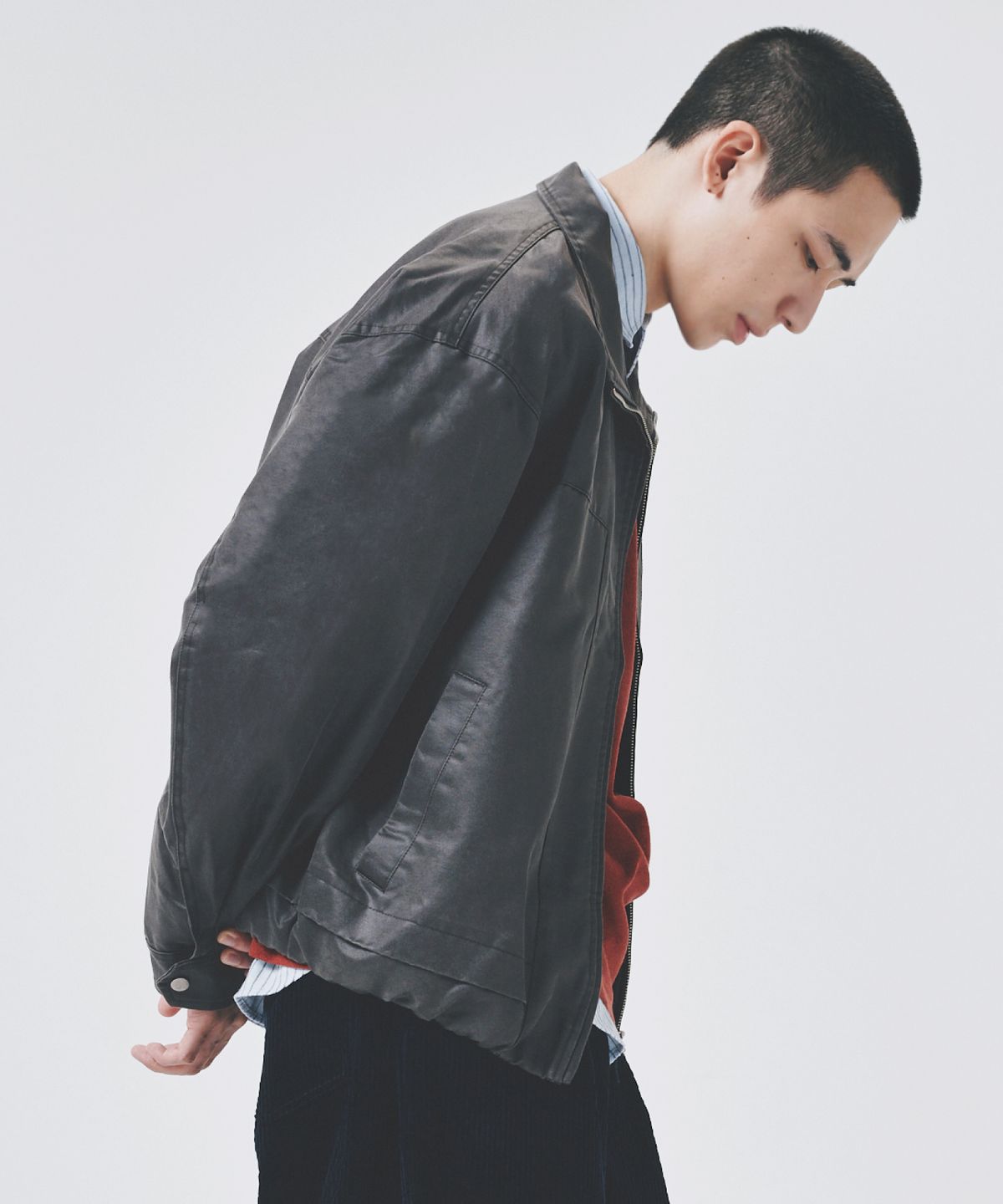 콜드블랭킷(COLD BLANKET) 오버핏 레더 라이크 투웨이 빈티지 블루종