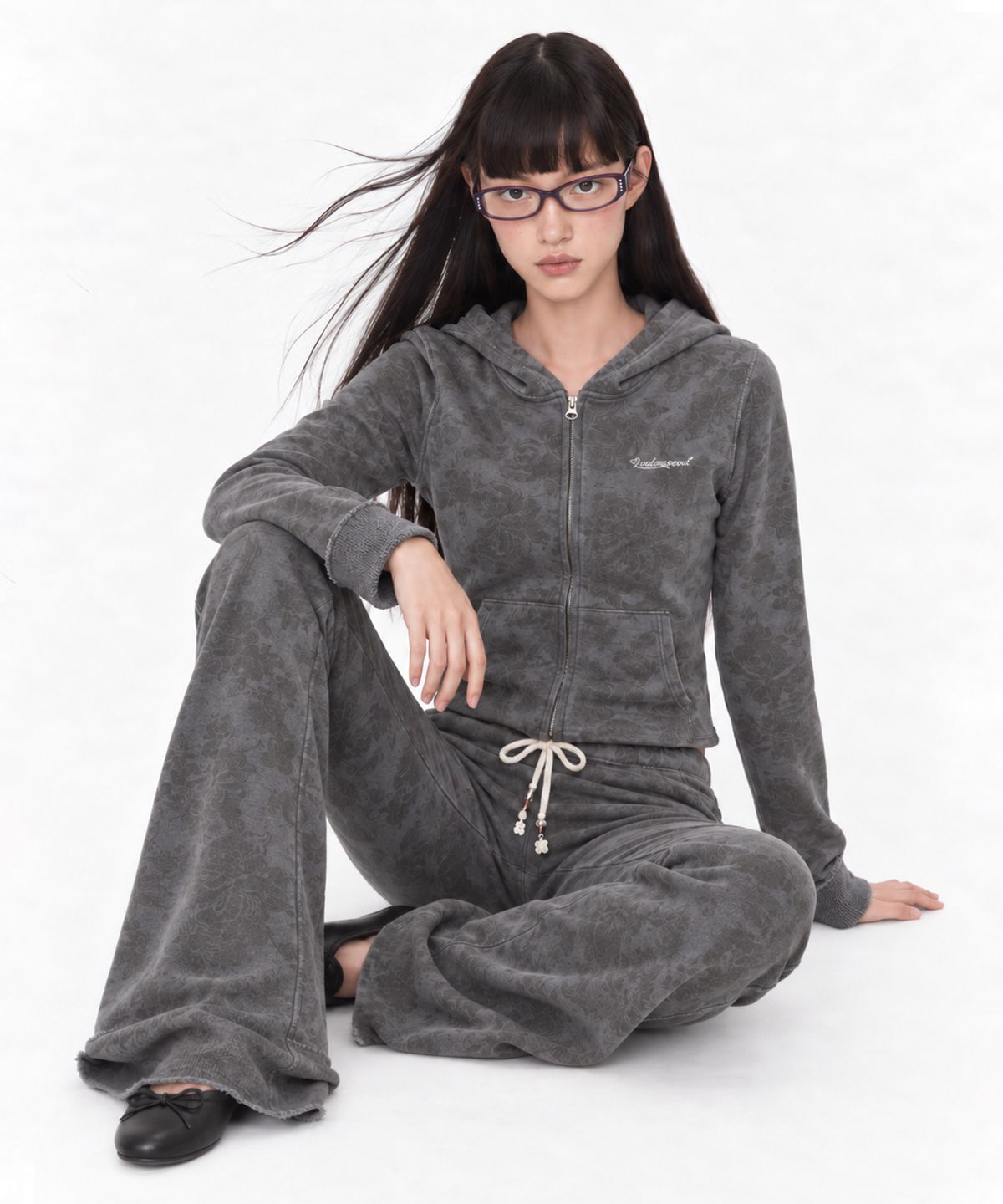 루루서울(LOULOUSEOUL) LILY WESTERN ZIP HOODIE (CHARCOAL)