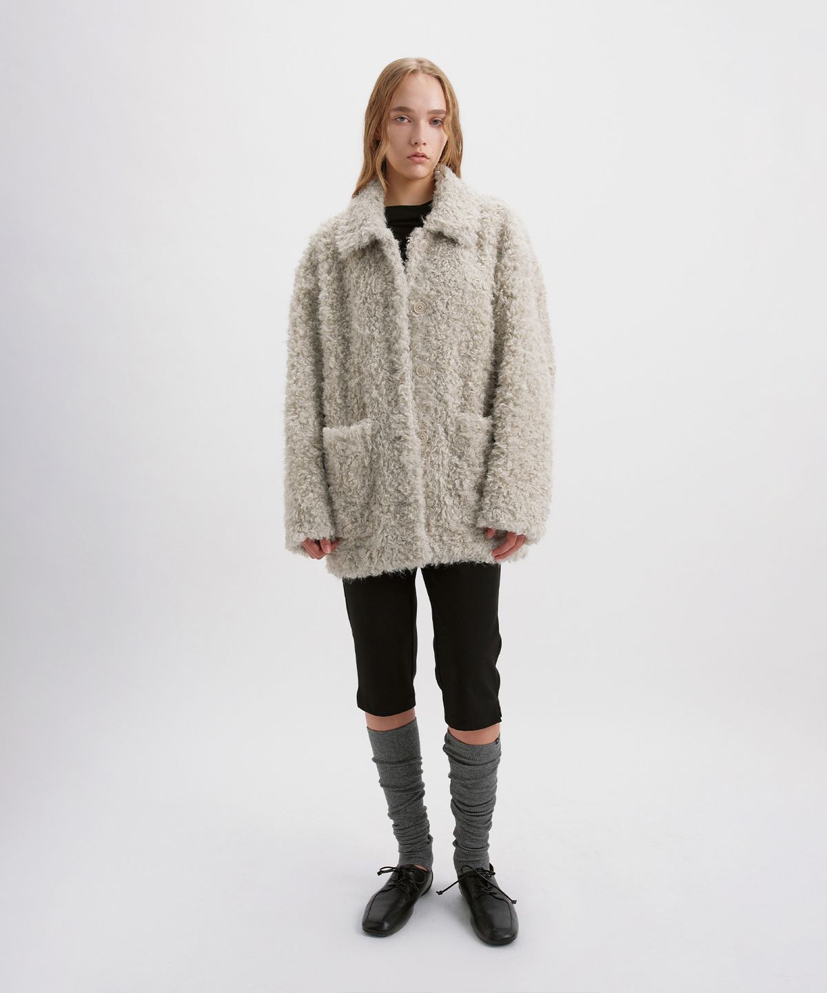 시메트릭 퍼센트(SYMMETRICPERCENT) Faux Shearling Half Coat / Beige