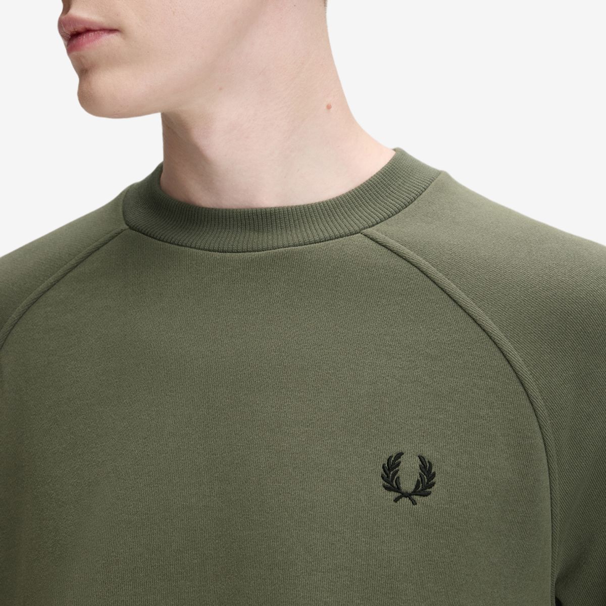 프레드페리(FRED PERRY) [Sport] 릴렉스드 팁드 크루넥 스웻셔츠 - 로렐리스그린 AFPM2G33495-X21