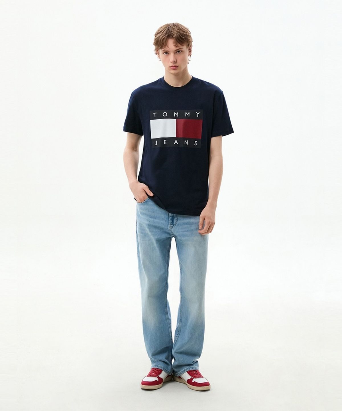 타미진스(TOMMY JEANS) 레귤러 빅 플래그 티셔츠 (T32G6TTO16TMT1C1G)