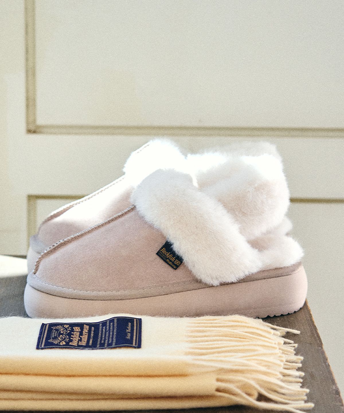 락피쉬웨더웨어(ROCKFISH WEATHERWEAR) CLOUDY PLATFORM FUR SLINGBACKS - PINK