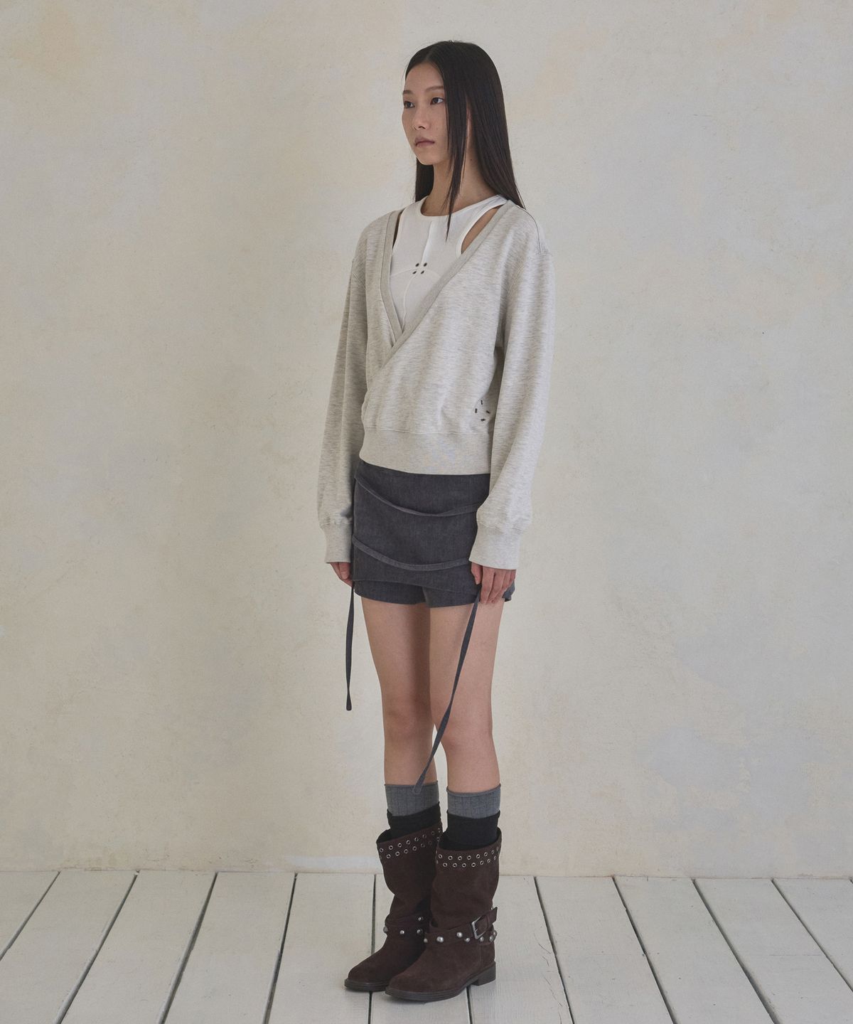 실롯(SEALOT) Double Strap Mini Skirt Pants (Dark Grey)