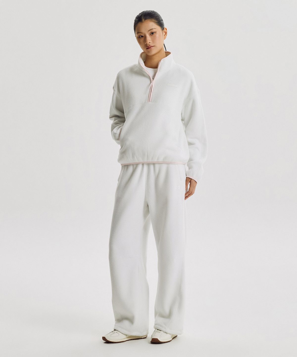 뉴발란스(NEW BALANCE) NBMLG4W952 / WOMEN 코지 플리스 와이드팬츠 (IVORY)