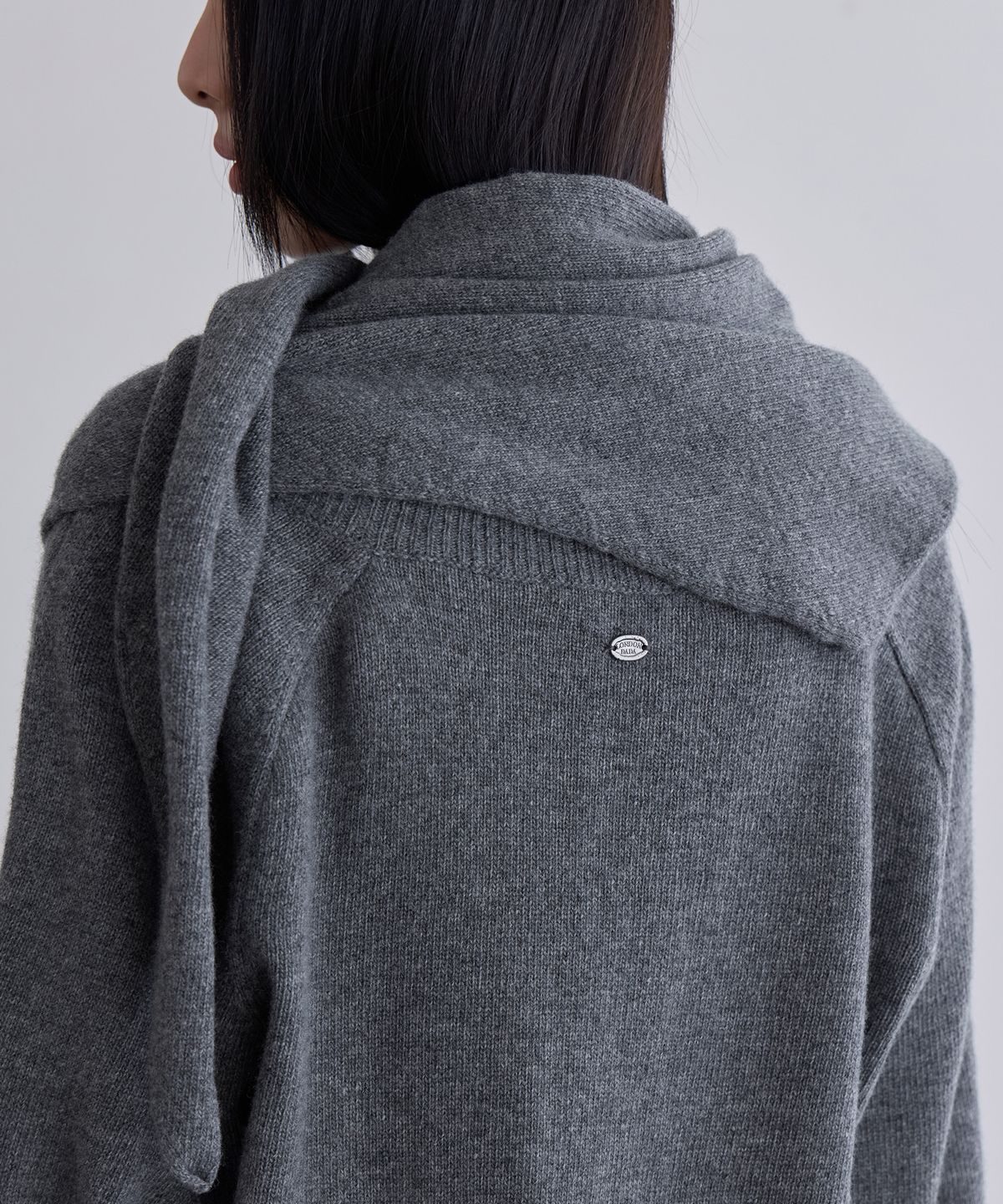 런던다다(LONDONDADA) Wool-Blend Relaxed V-Neck Knit, CHARCOAL