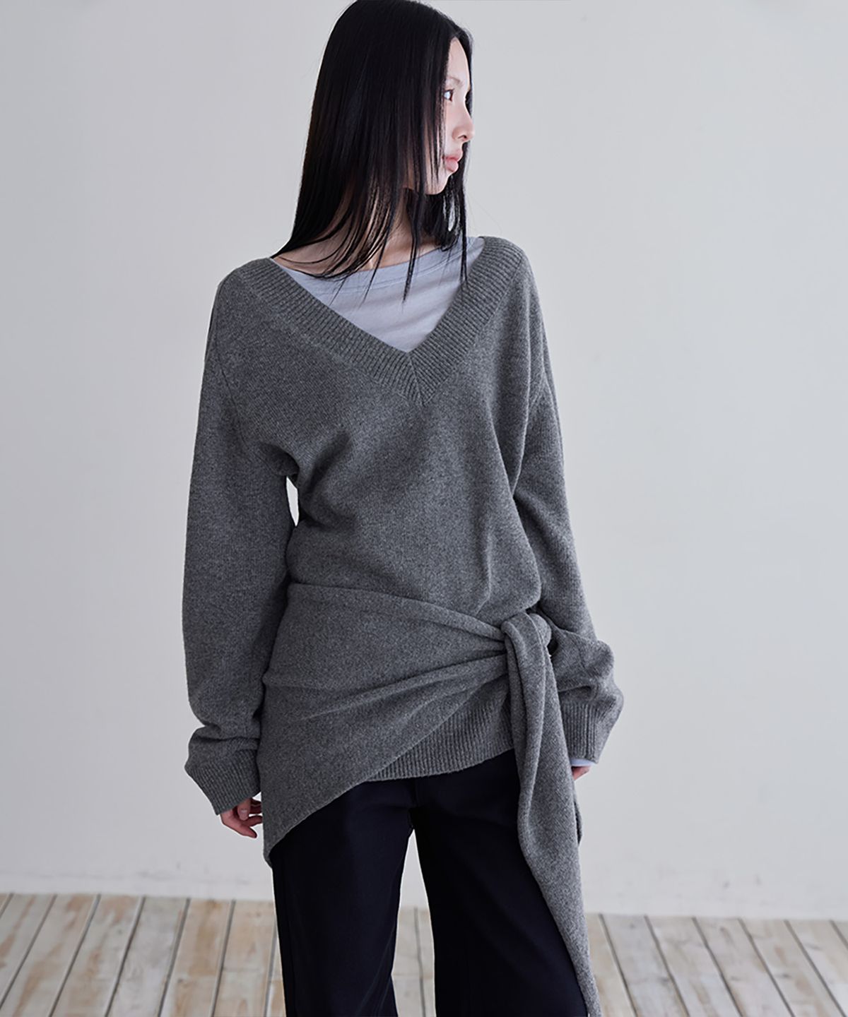 런던다다(LONDONDADA) Wool-Blend Relaxed V-Neck Knit, CHARCOAL