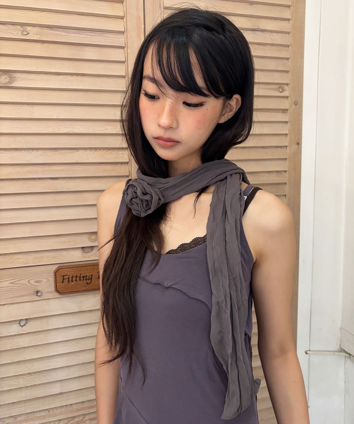 헤티(HETIT) 크레페 링클 로즈 스카프 (얼스 그레이)