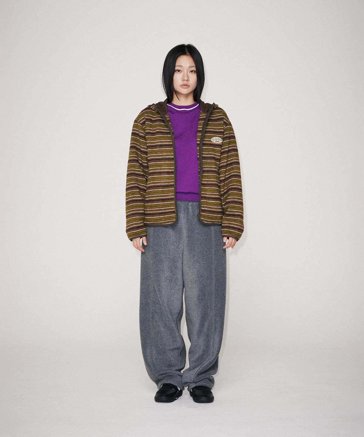 유니버스 가먼트(UNIVERSE GARMENT) 데일리 와이드 플리스 팬츠_CHARCOAL
