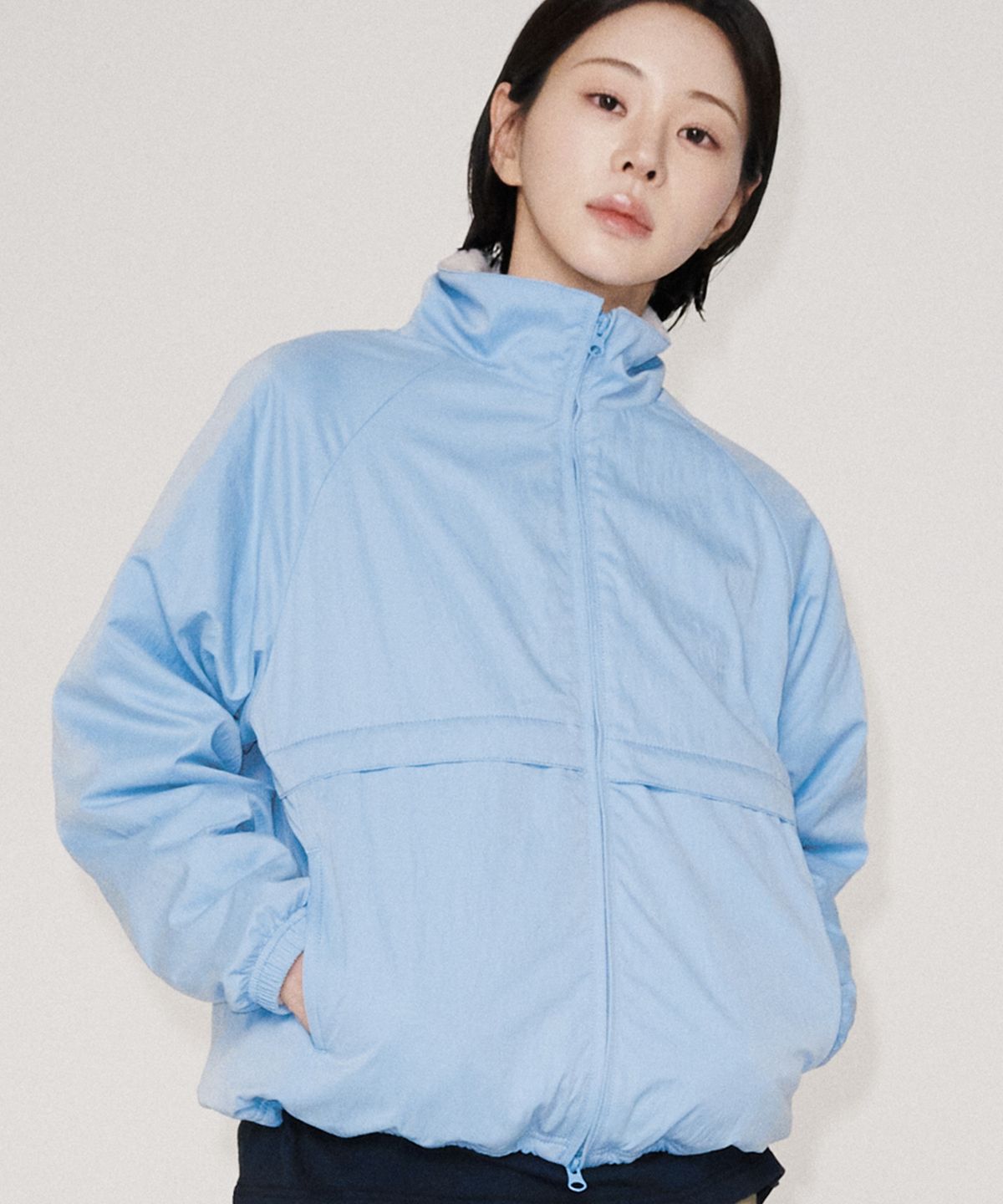 유니버스 가먼트(UNIVERSE GARMENT) 투웨이 스탠드넥 자켓_LIGHT BLUE