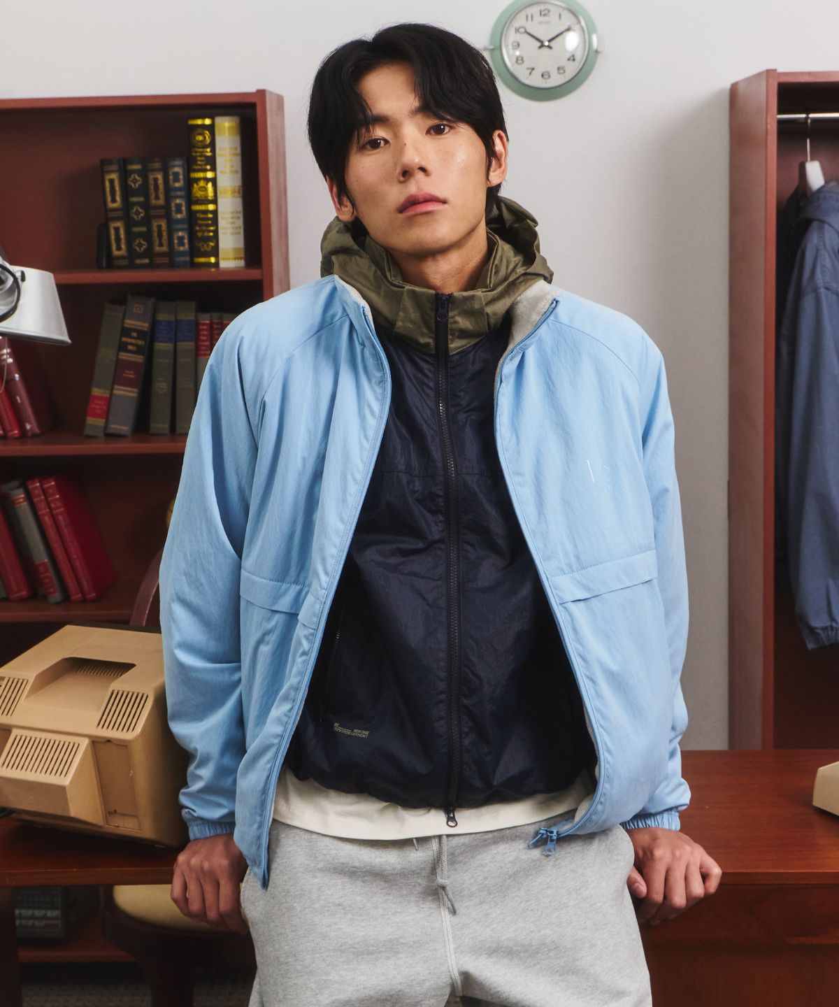 유니버스 가먼트(UNIVERSE GARMENT) 투웨이 스탠드넥 자켓_LIGHT BLUE