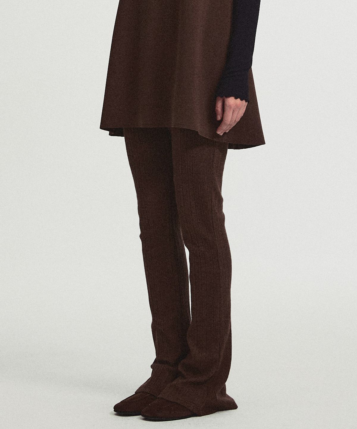 미드앤로우(MIDNLOW) Knit Flare pants (Brown)
