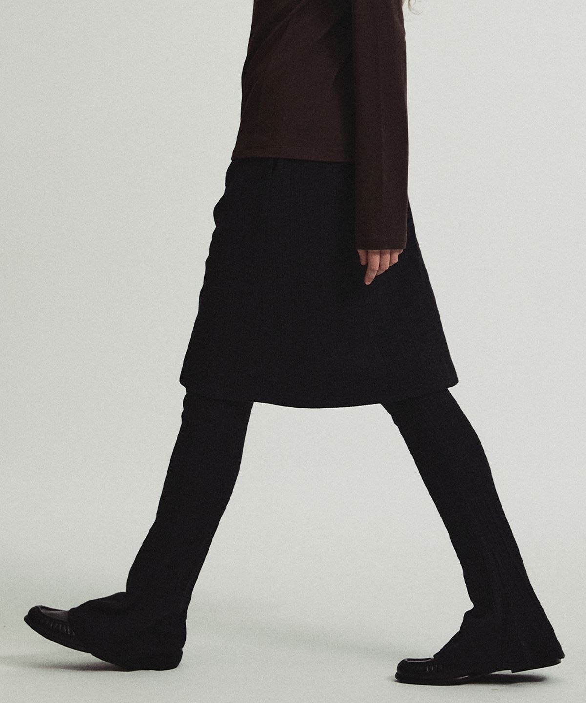 미드앤로우(MIDNLOW) Knit Flare pants (Black)