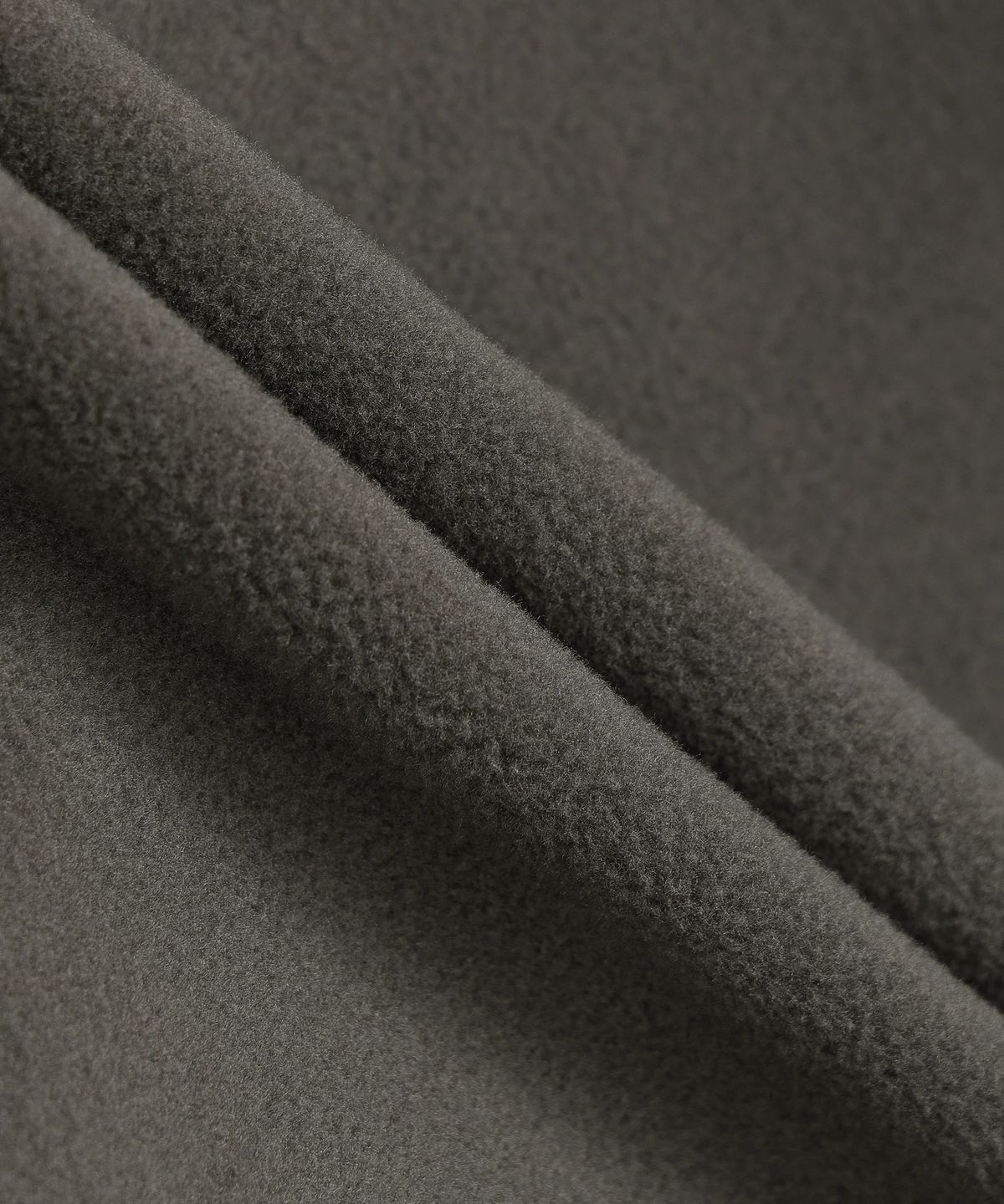 247시리즈(247SERIES) POLARTEC 플리스 크루넥 CHARCOAL