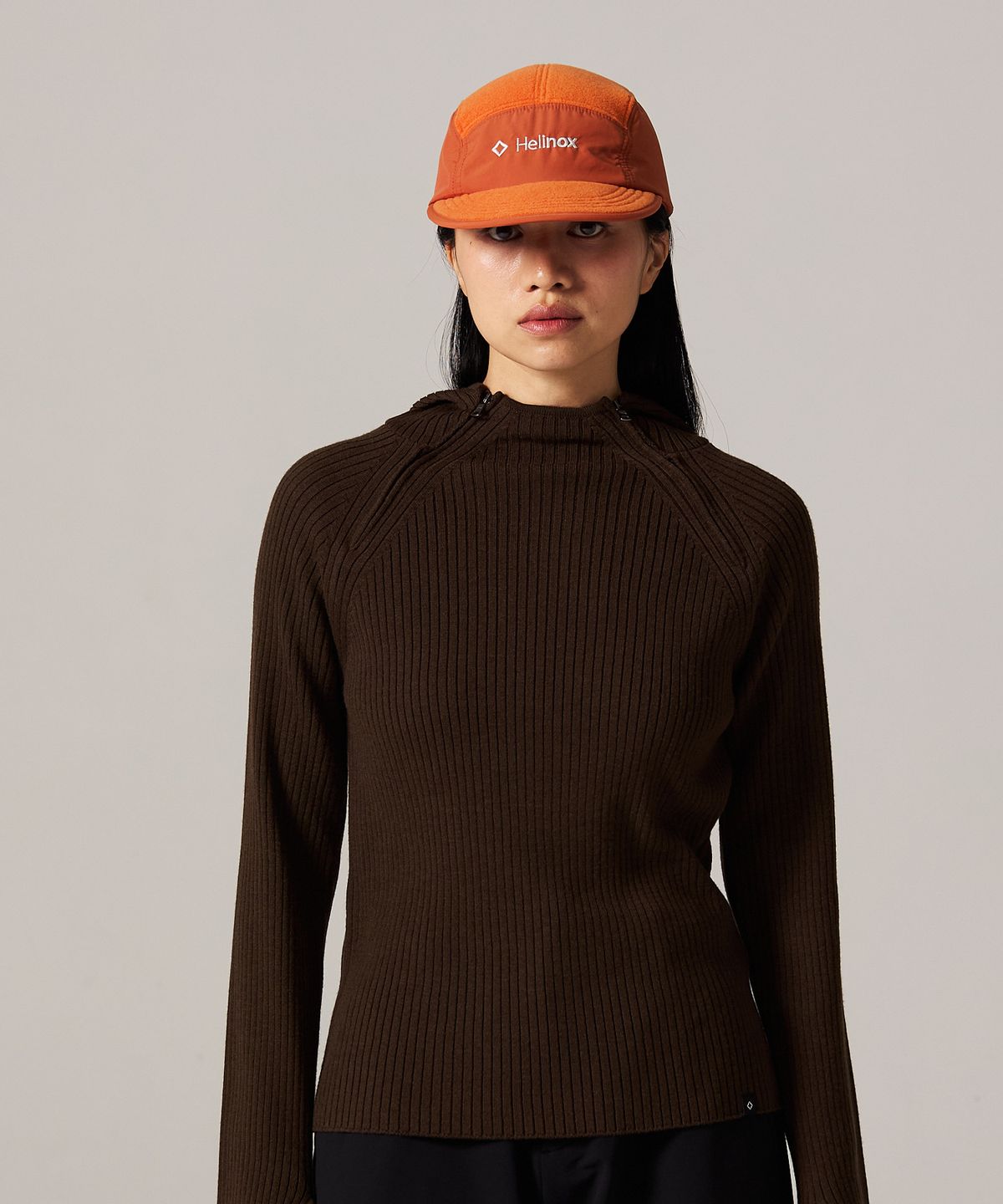 헬리녹스 웨어(HELINOX WEAR) 벤틸레이션 슬림 니트 후디 우먼_Dark Brown