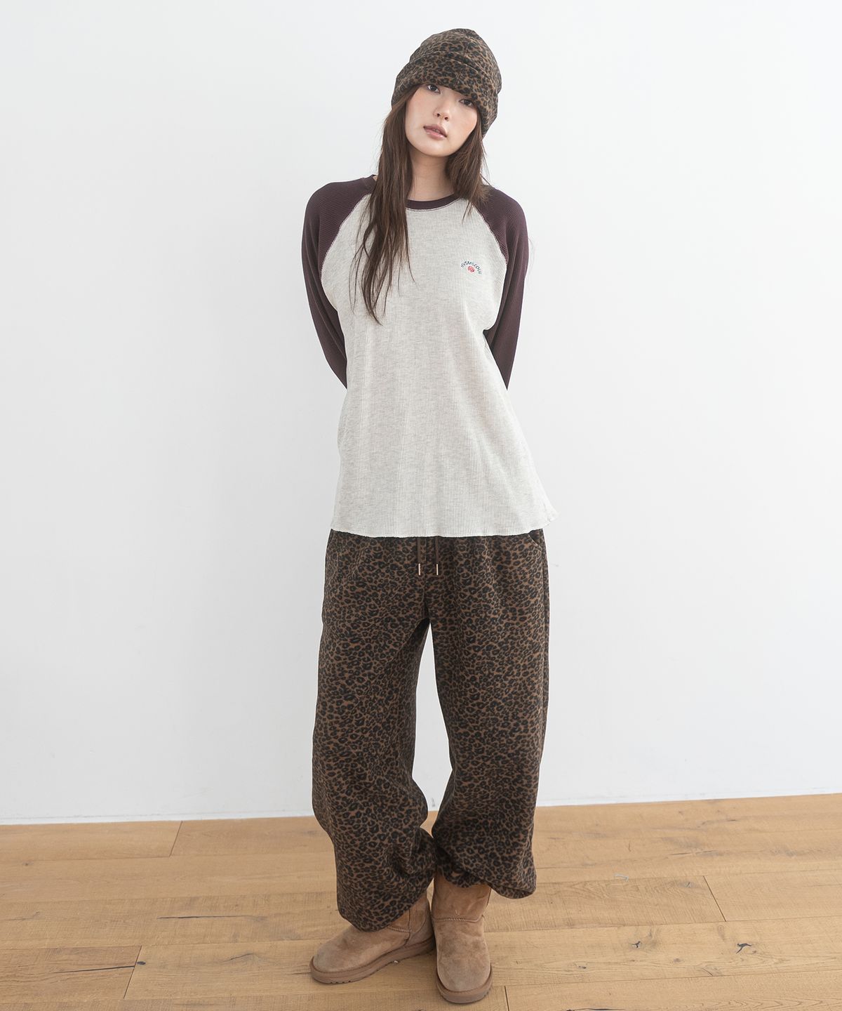 해비즘(HAVISM) FLEECE PATTERN SWEATPANTS(LEOPARD BROWN)