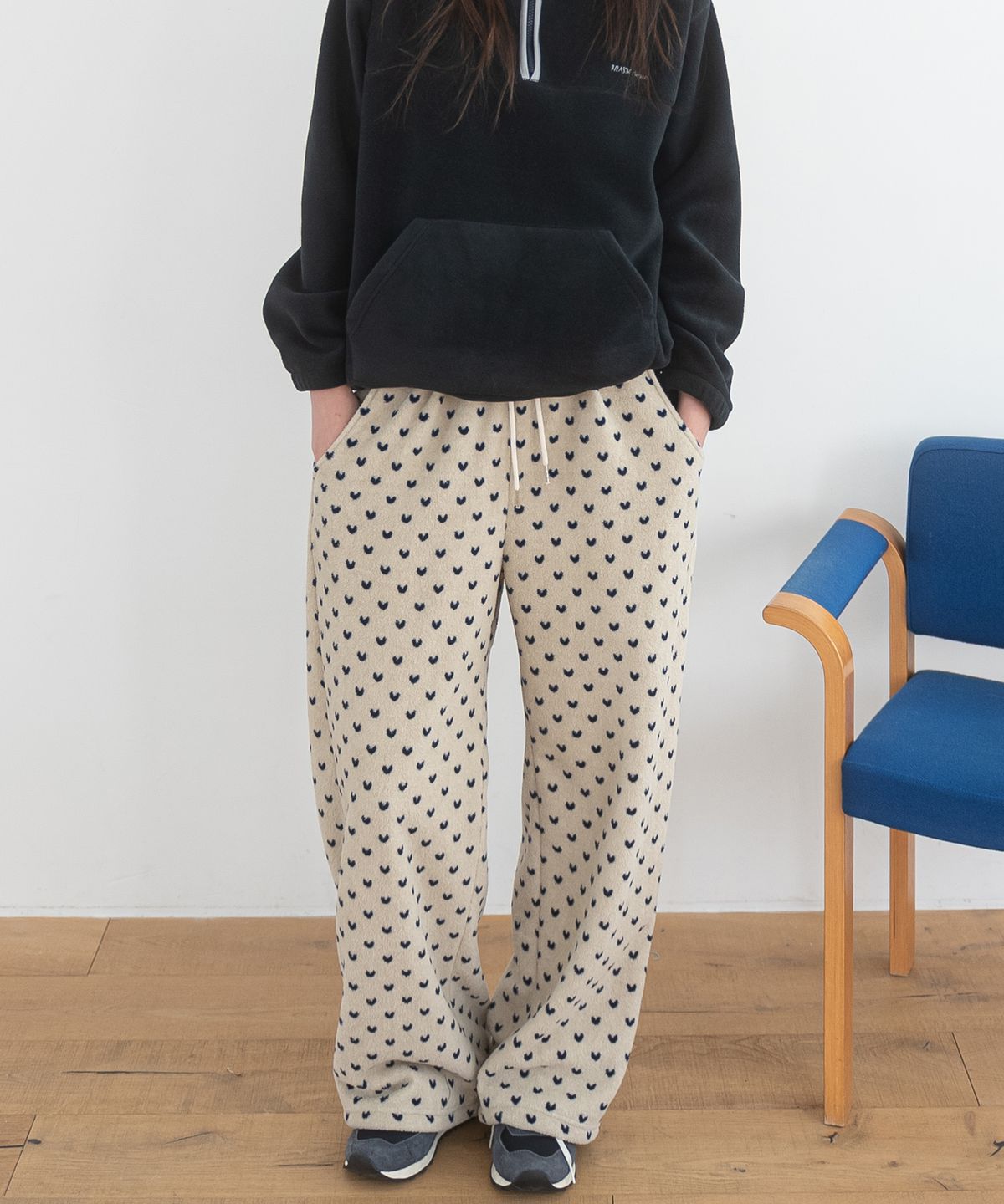 해비즘(HAVISM) FLEECE PATTERN SWEATPANTS(HEART IVORY)