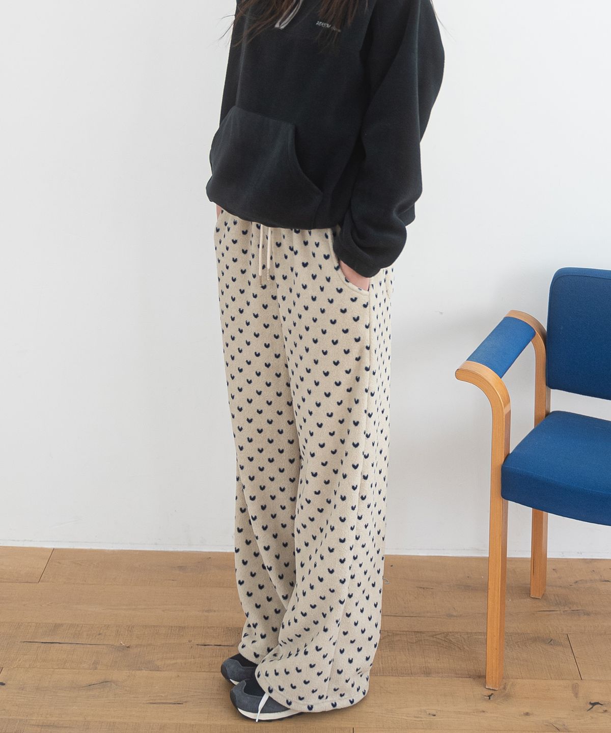 해비즘(HAVISM) FLEECE PATTERN SWEATPANTS(HEART IVORY)