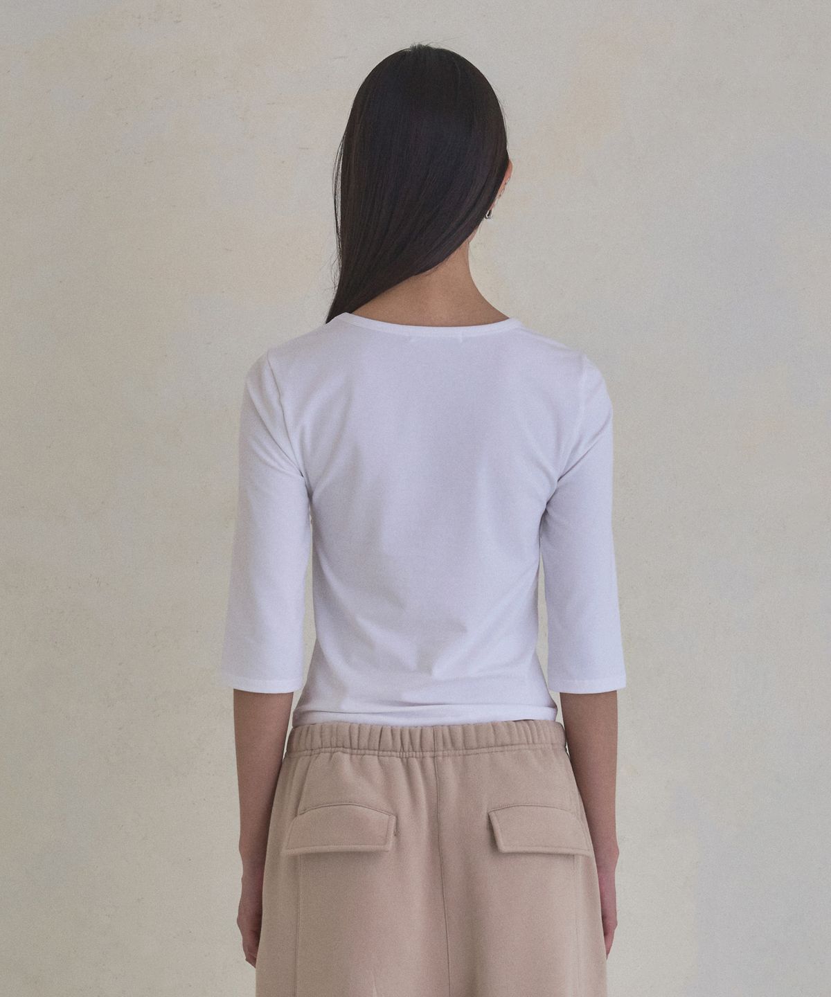 실롯(SEALOT) Eyelet Shirring Three-Quarter Sleeve Top (White)