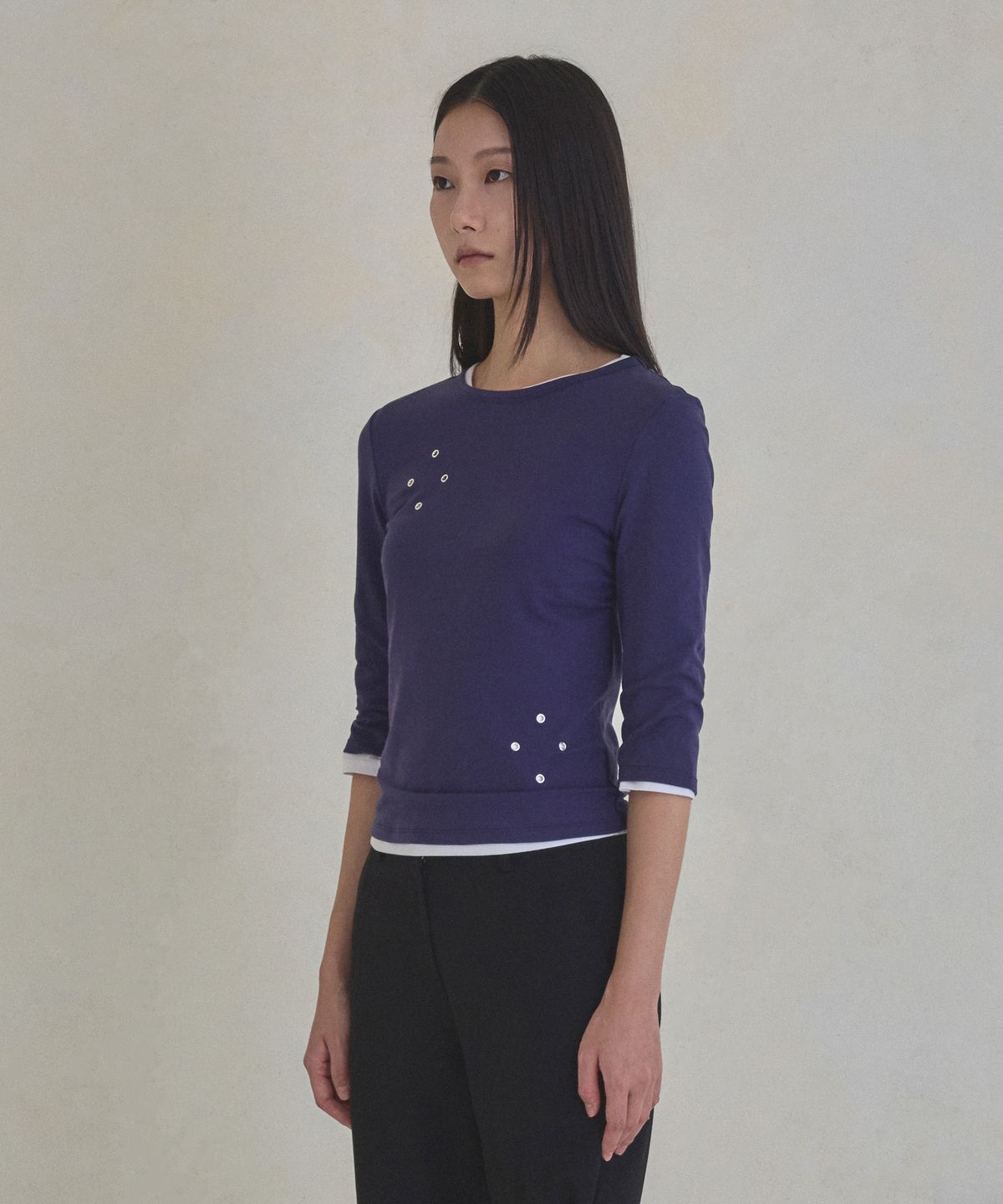 실롯(SEALOT) Eyelet Shirring Three-Quarter Sleeve Top (Purple)