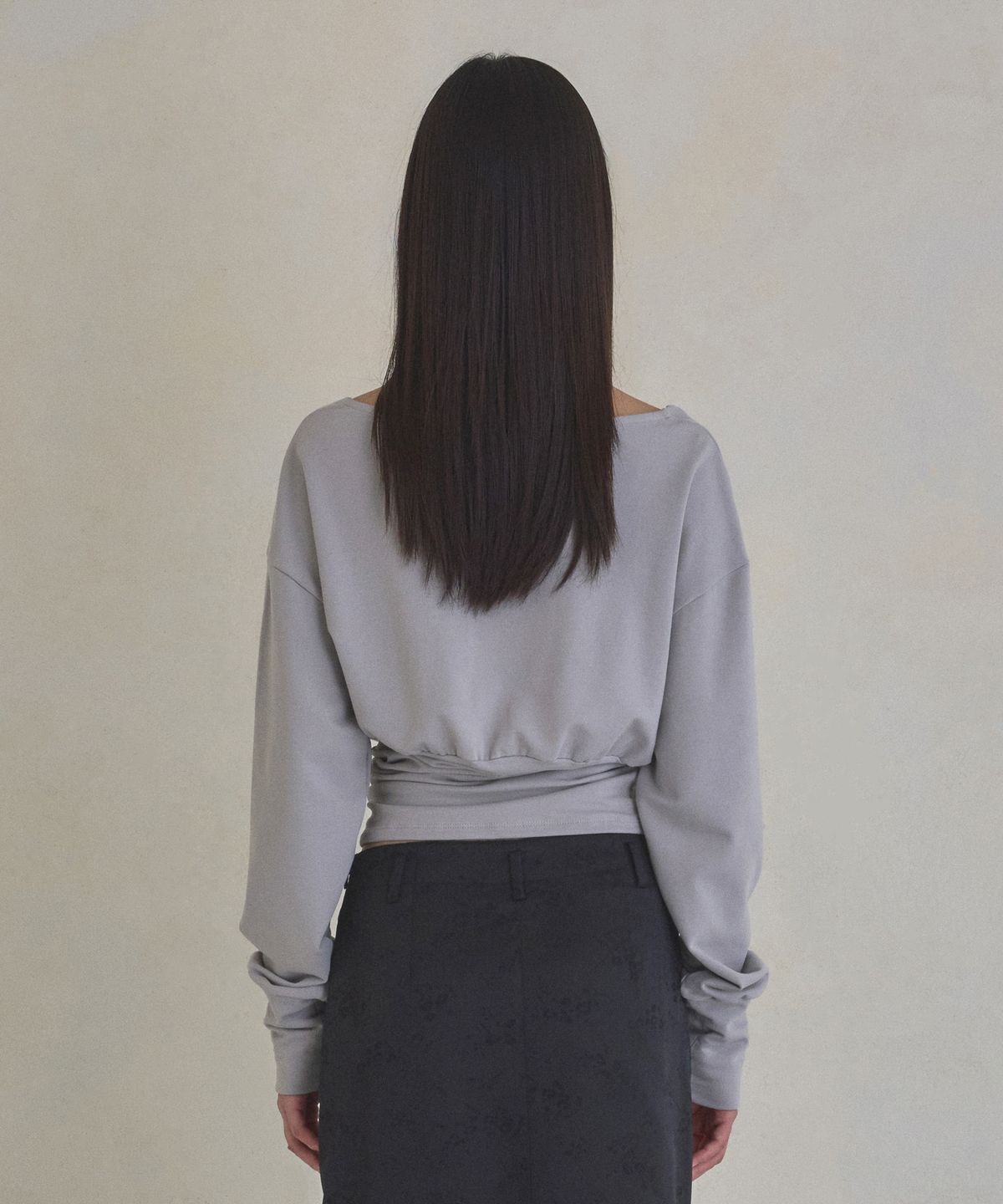 실롯(SEALOT) 2-Way Cowl Neck Long Sleeve Top (Grey)
