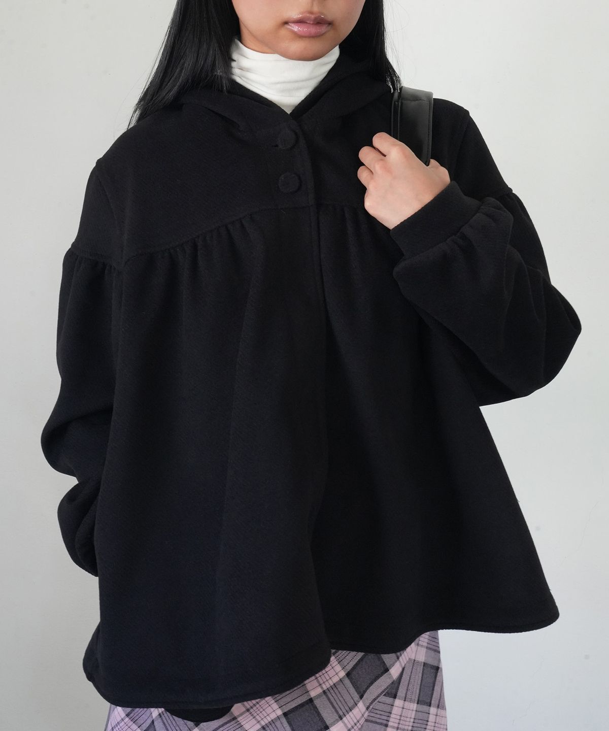 인오도르(INODORE) MAPLE SHIRRING HOODED JACKET _ BLACK