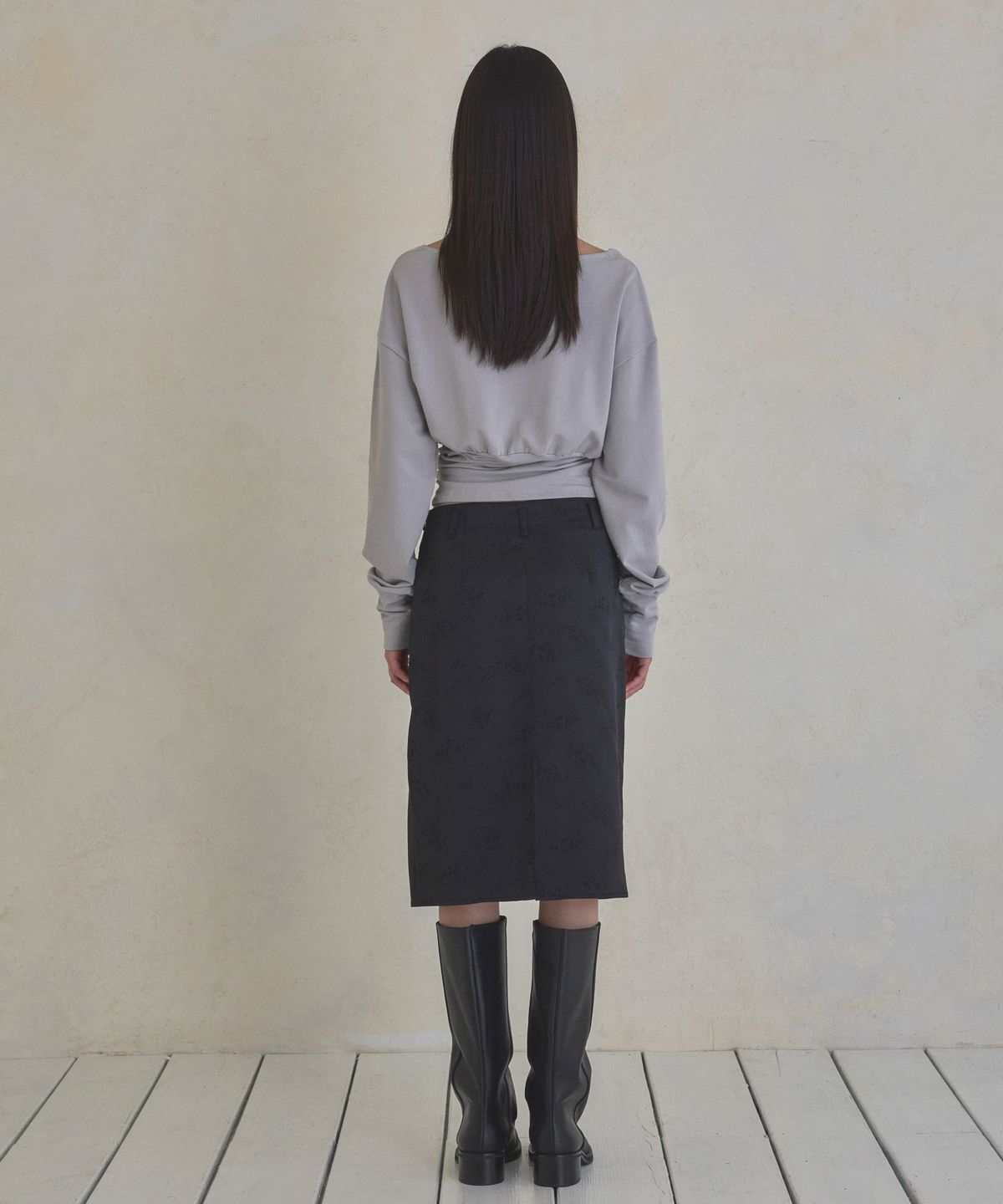 실롯(SEALOT) Flower Jacquard Satin Midi Skirt (Black)