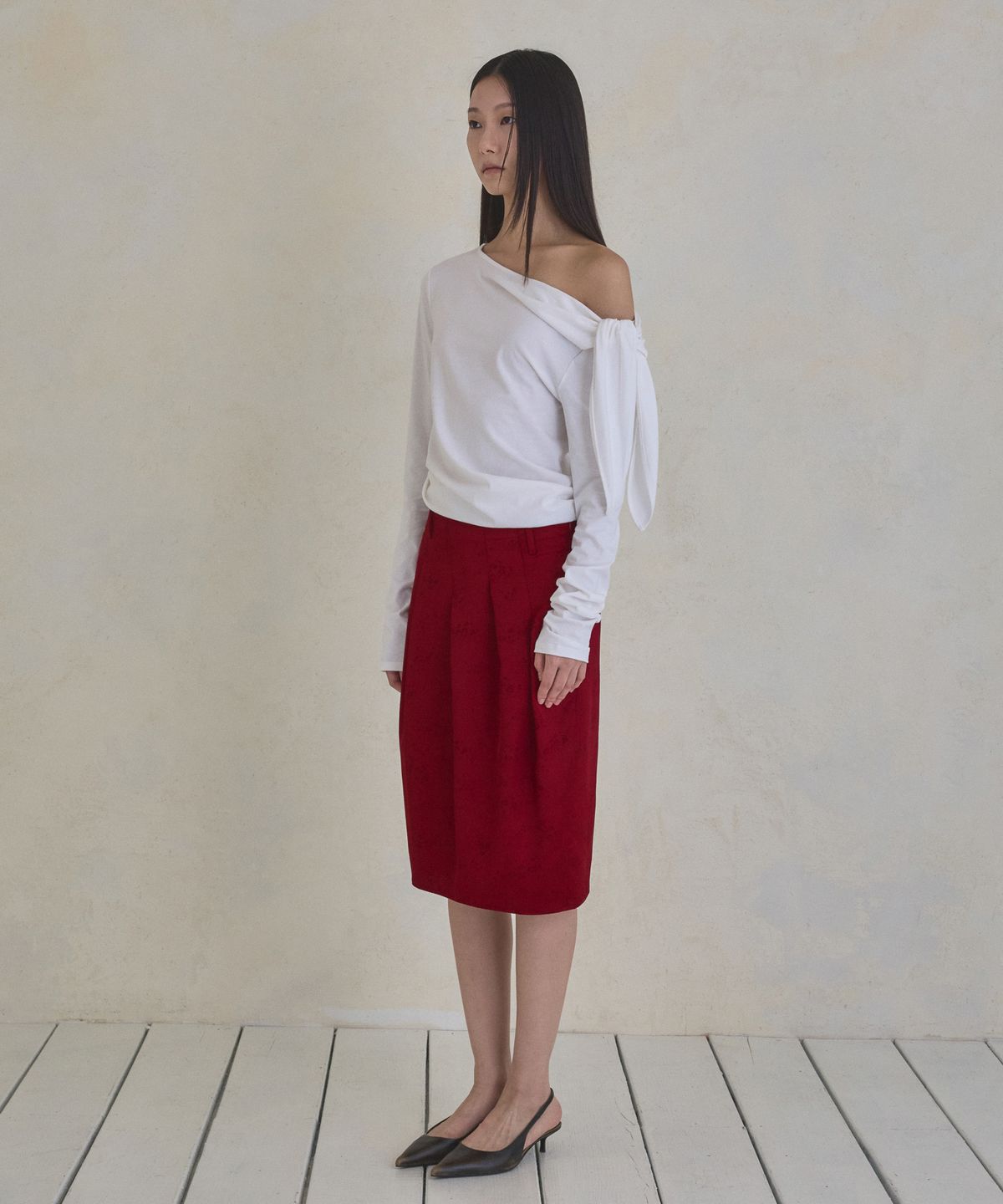 실롯(SEALOT) Flower Jacquard Satin Midi Skirt (Wine)