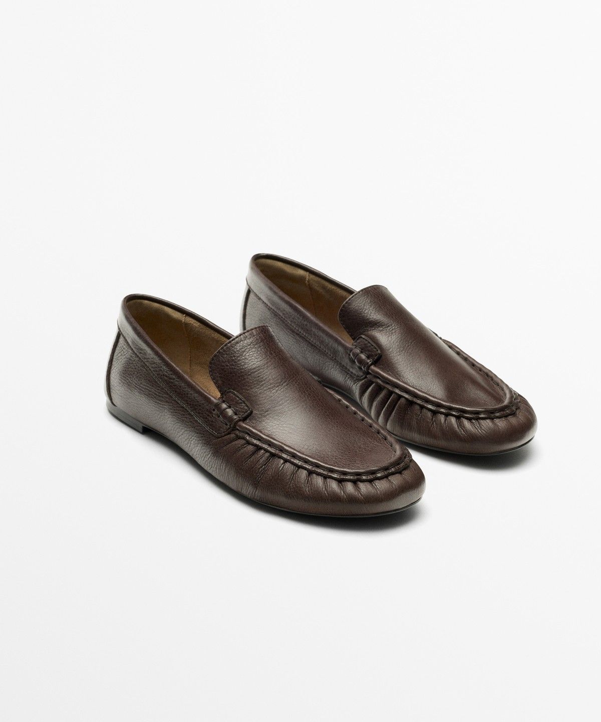 마시모두띠(MASSIMO DUTTI) 소프트 가죽 스티치 디테일 로퍼