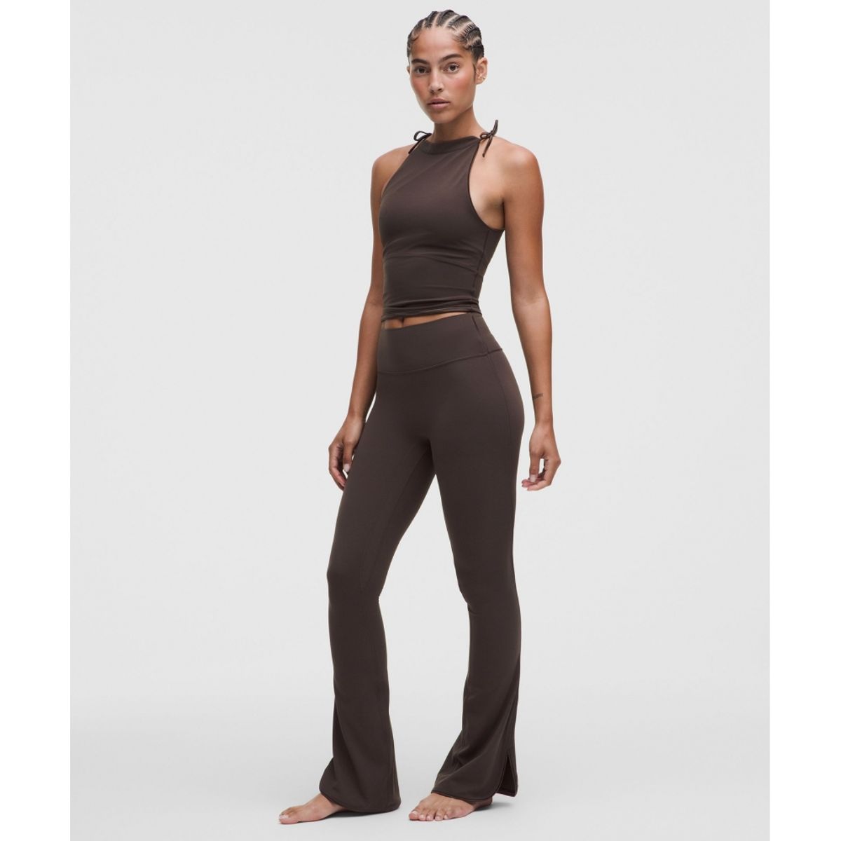 룰루레몬(LULULEMON) Nulu 새티니 트림 타이 디테일 탱크탑 *라이트 서포트, B C컵