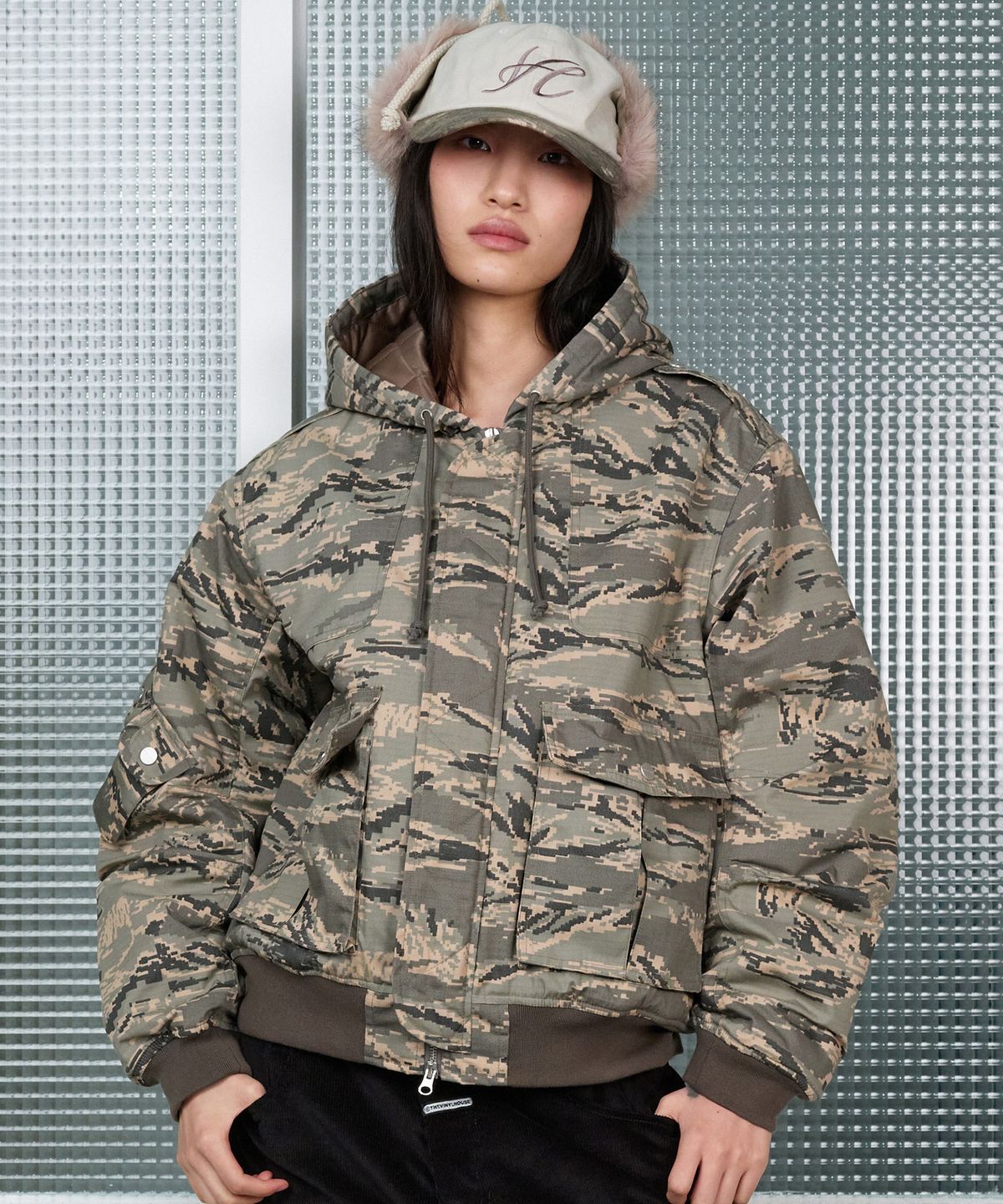 더바이닐하우스(THEVINYLHOUSE) MILITARY HOODED JACKET CAMO