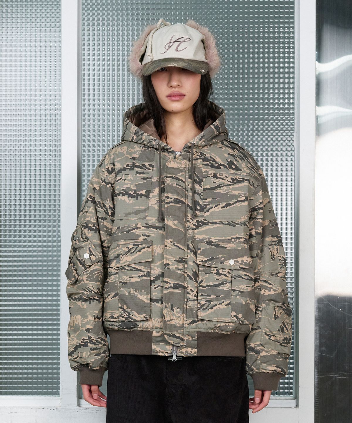 더바이닐하우스(THEVINYLHOUSE) MILITARY HOODED JACKET CAMO