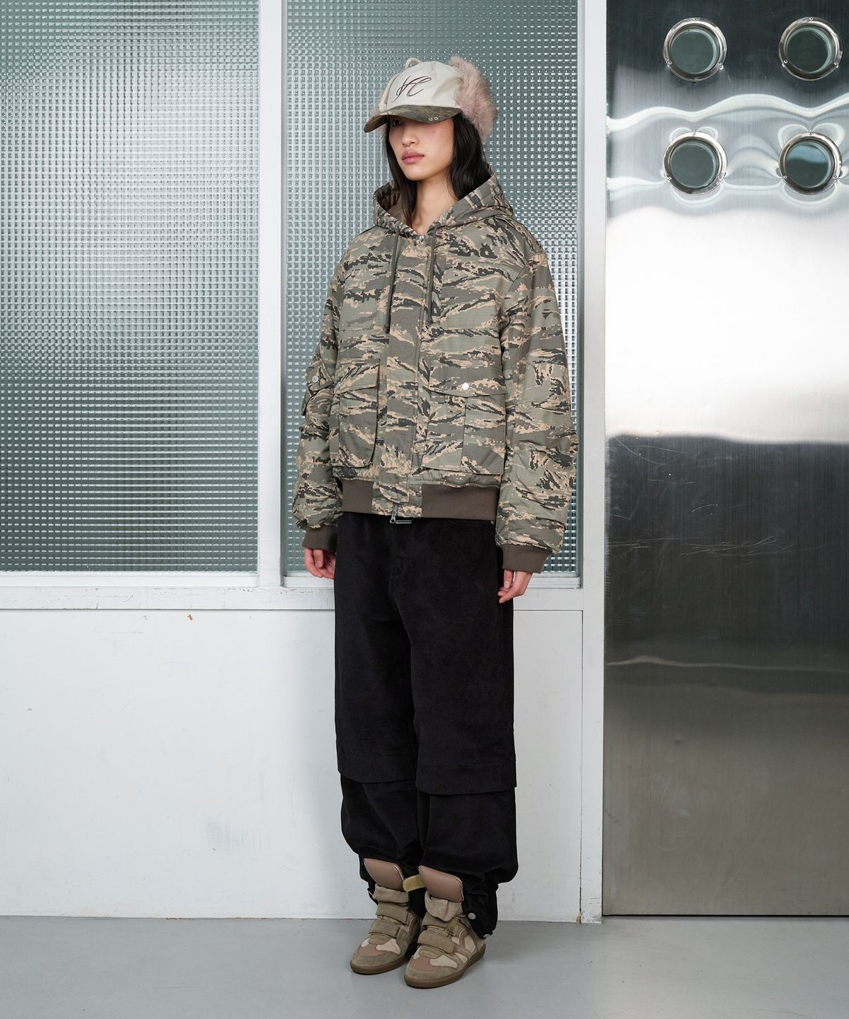 더바이닐하우스(THEVINYLHOUSE) MILITARY HOODED JACKET CAMO