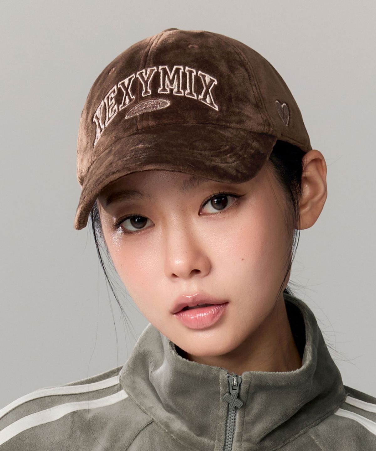 젝시믹스(XEXYMIX) 벨로아 레터링 볼캡 XFL4AC1601