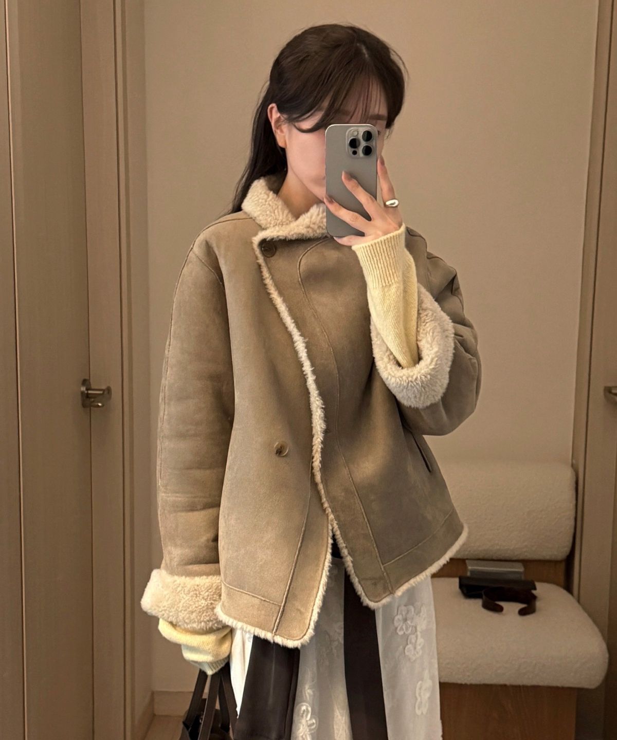 올리브 데 올리브(OLIVE DES OLIVE) 세미 크랍 리버시블 무스탕 OM6WJA770