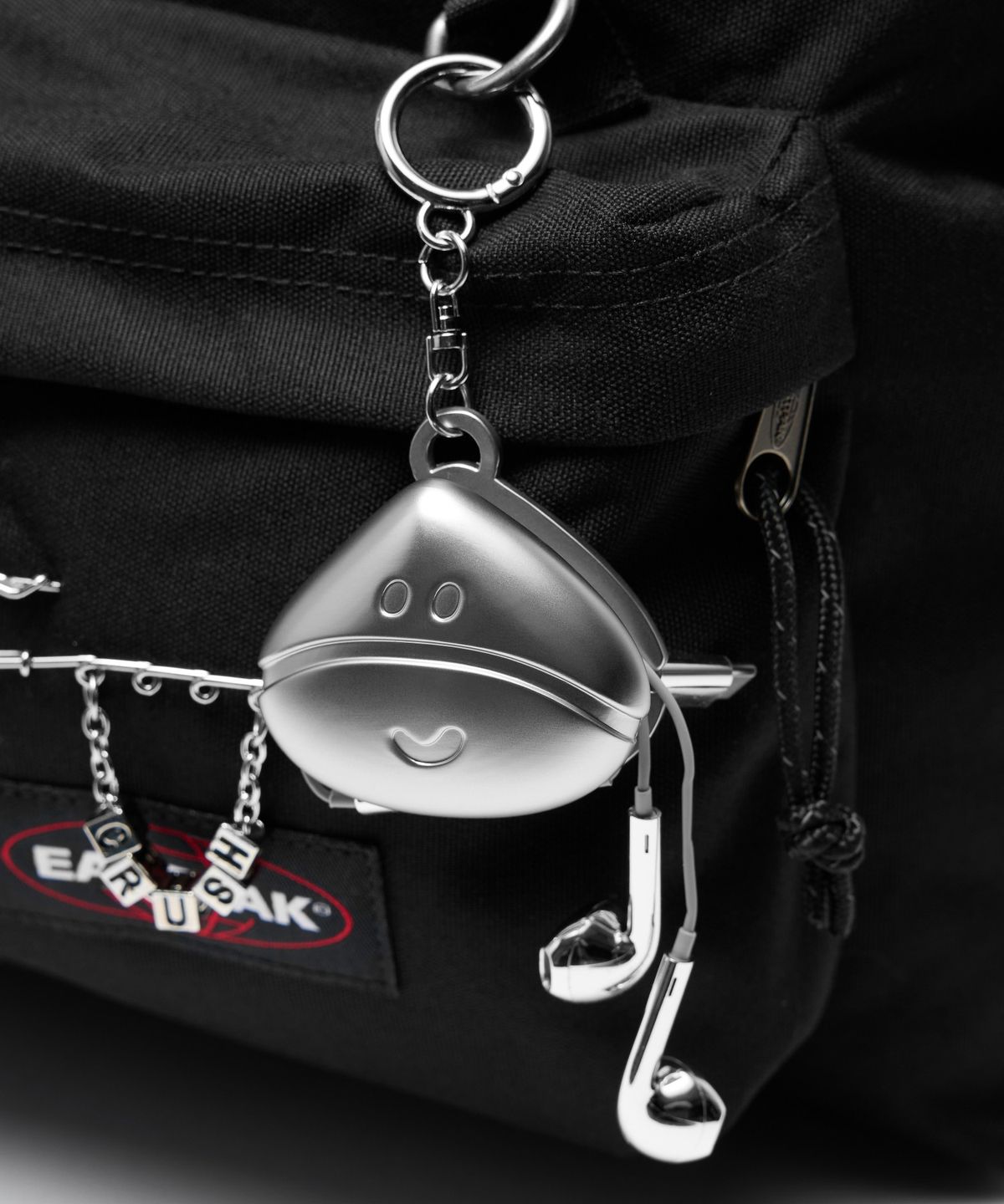 이스트팩(EASTPAK) 패디드 파커 Eastpak x CRUSH