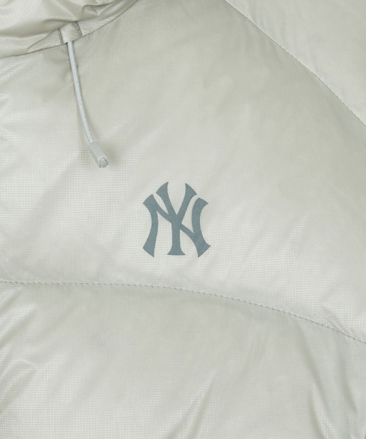 엠엘비(MLB) 여성 커브 에어 쉘 후드 구스 크롭패딩 NY (Ptn.Grey)